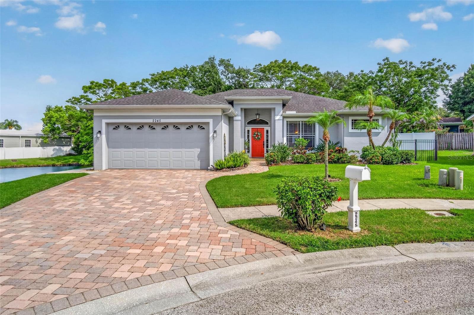 Single Family Residence in DUNEDIN, FL - Daniel Dourado