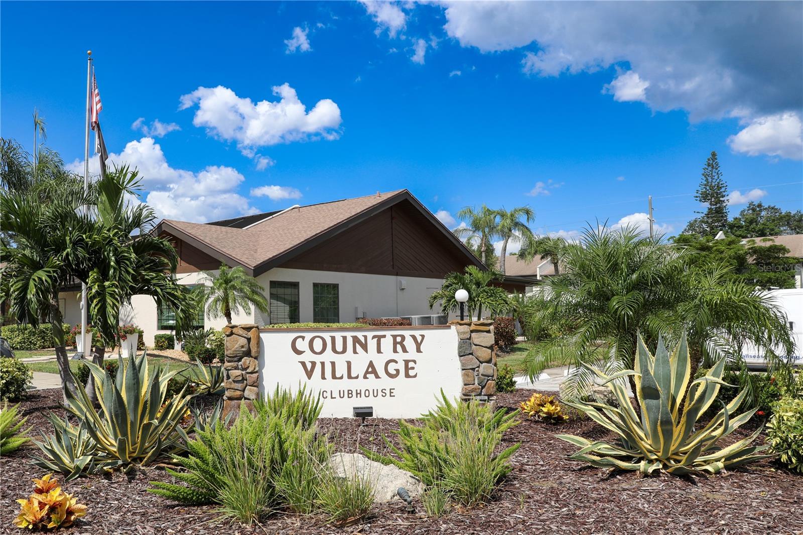 Condominium in BRADENTON, FL - Daniel Dourado