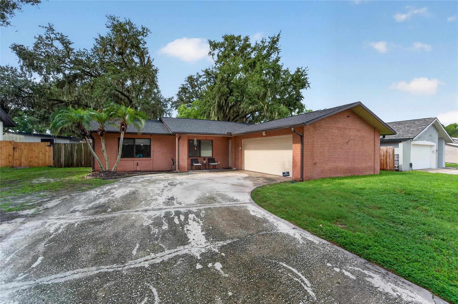 Single Family Residence em BRANDON, FL - Daniel Dourado