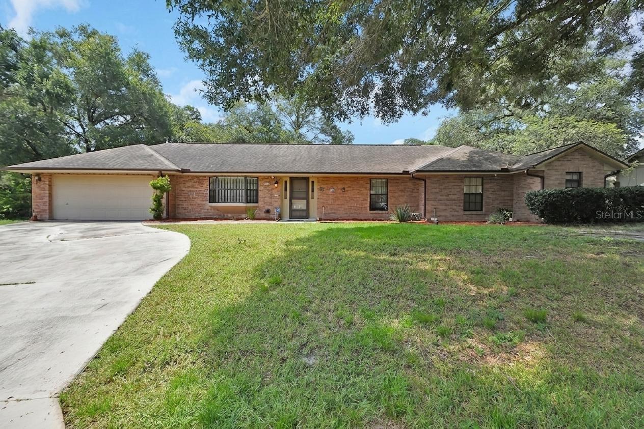 Single Family Residence in ORANGE CITY, FL - Daniel Dourado