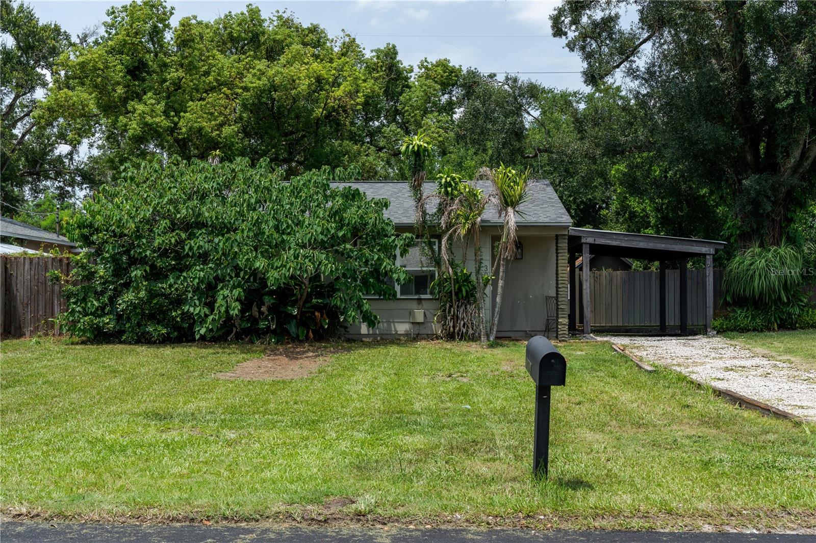 Single Family Residence in TAMPA, FL - Daniel Dourado