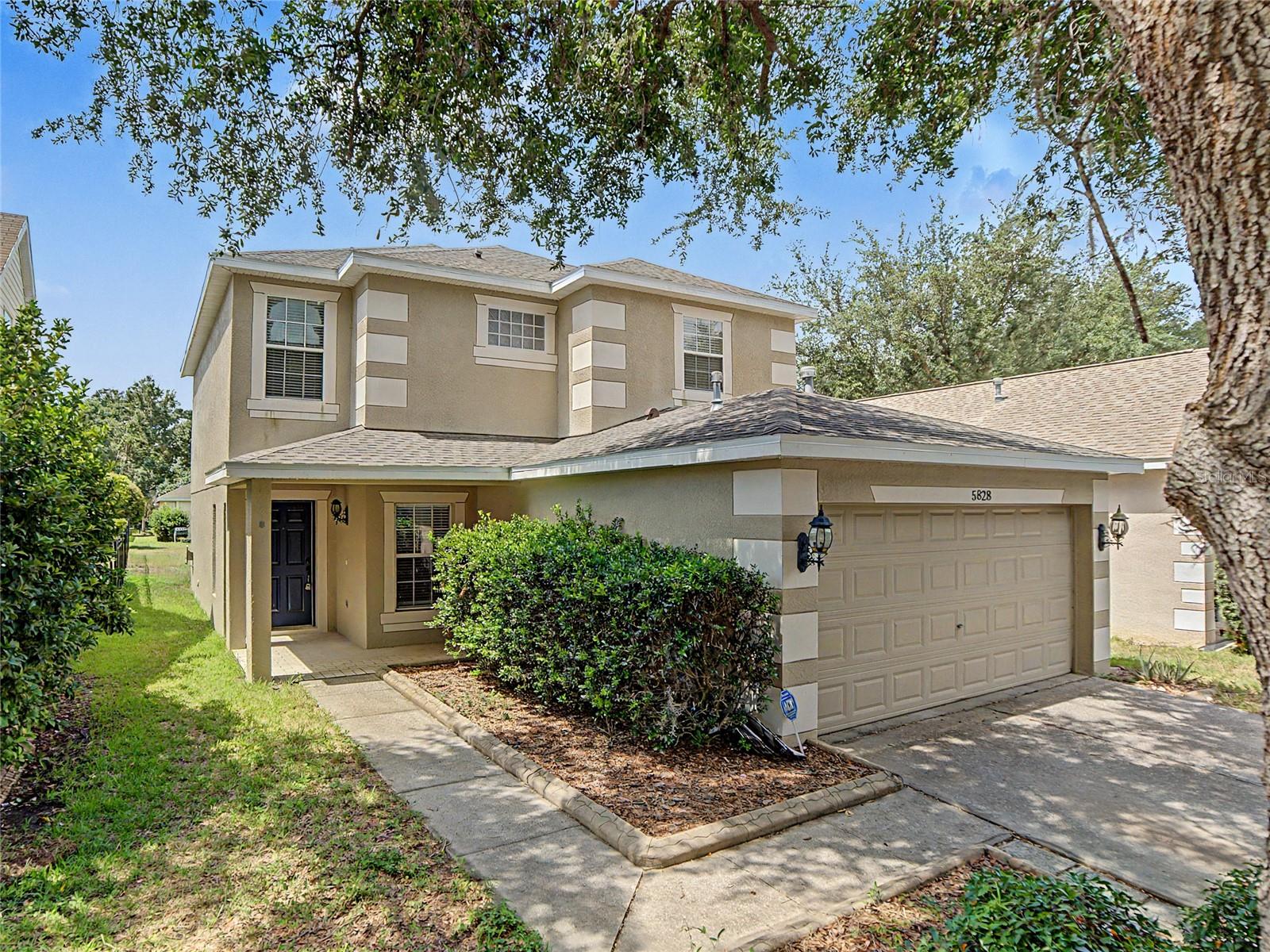 Single Family Residence em LITHIA, FL - Daniel Dourado