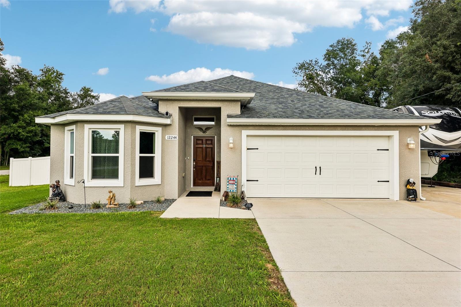Single Family Residence in BELLEVIEW, FL - Daniel Dourado