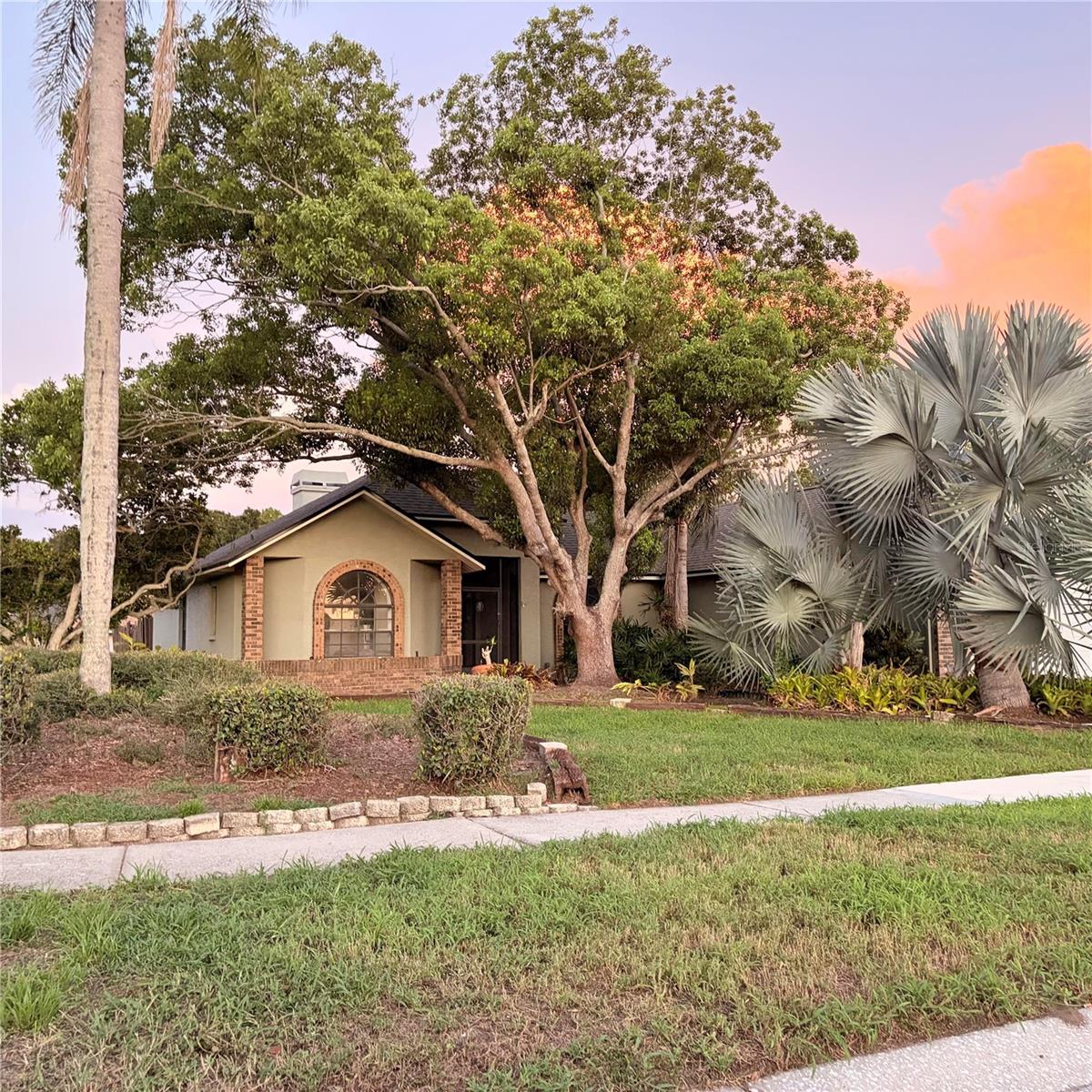 Single Family Residence em SUN CITY CENTER, FL - Daniel Dourado