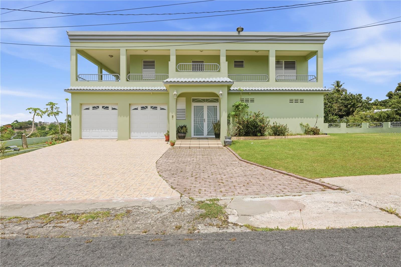 Single Family Residence in BAYAMON, PR - Daniel Dourado