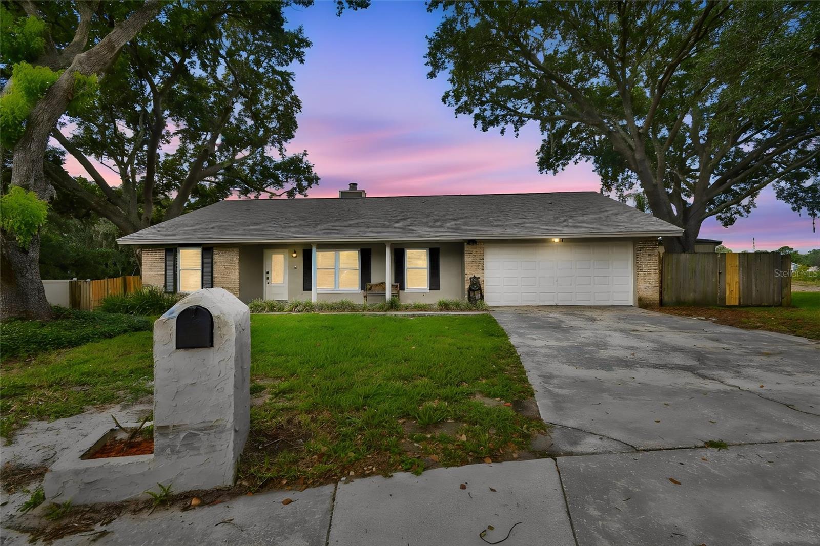 Single Family Residence in APOPKA, FL - Daniel Dourado