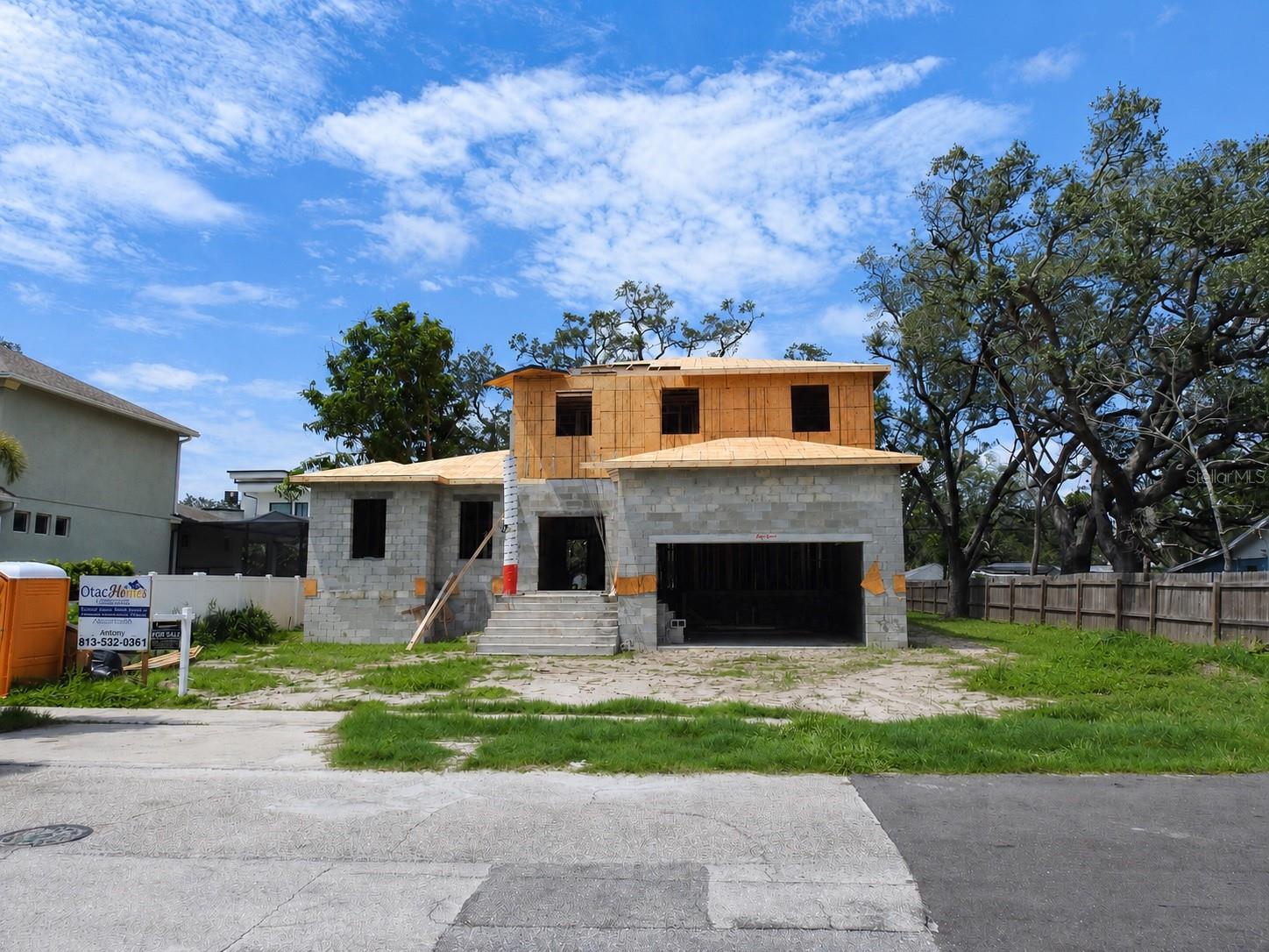 Single Family Residence in TAMPA, FL - Daniel Dourado