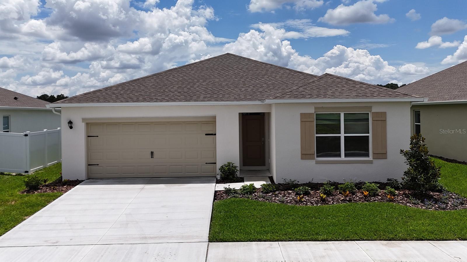 Single Family Residence in DAVENPORT, FL - Daniel Dourado