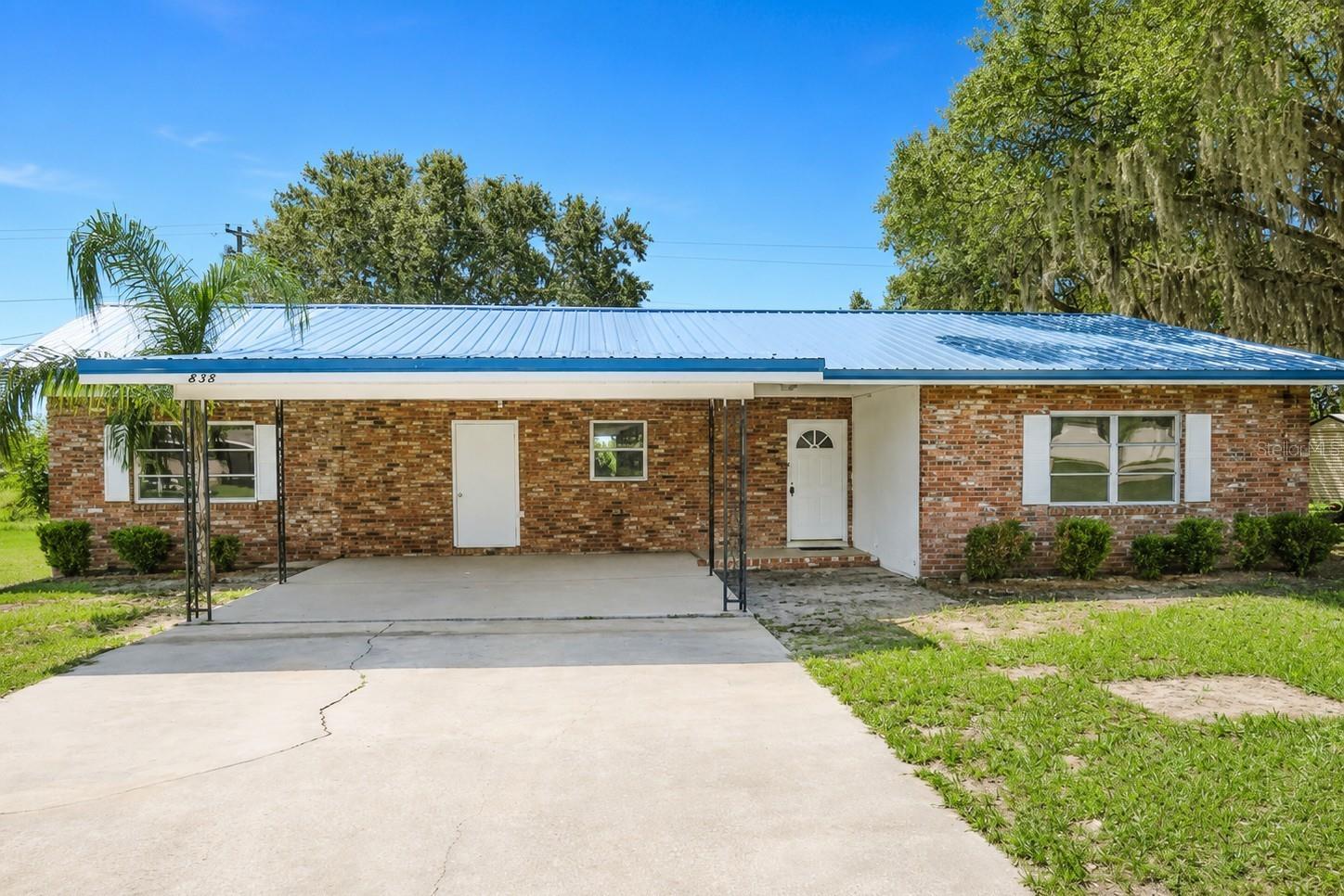 Single Family Residence in LAKE WALES, FL - Daniel Dourado