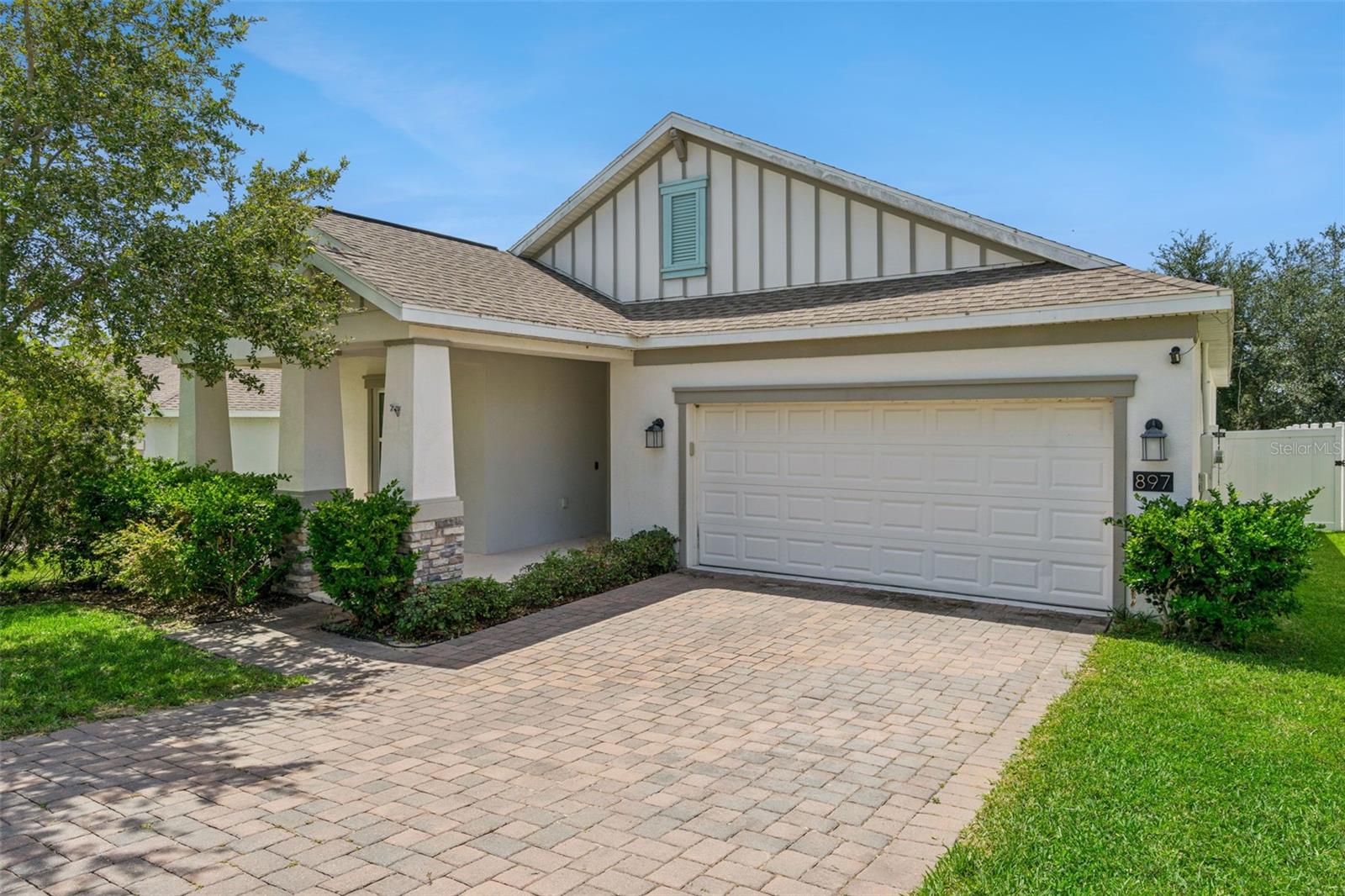Single Family Residence in GROVELAND, FL - Daniel Dourado