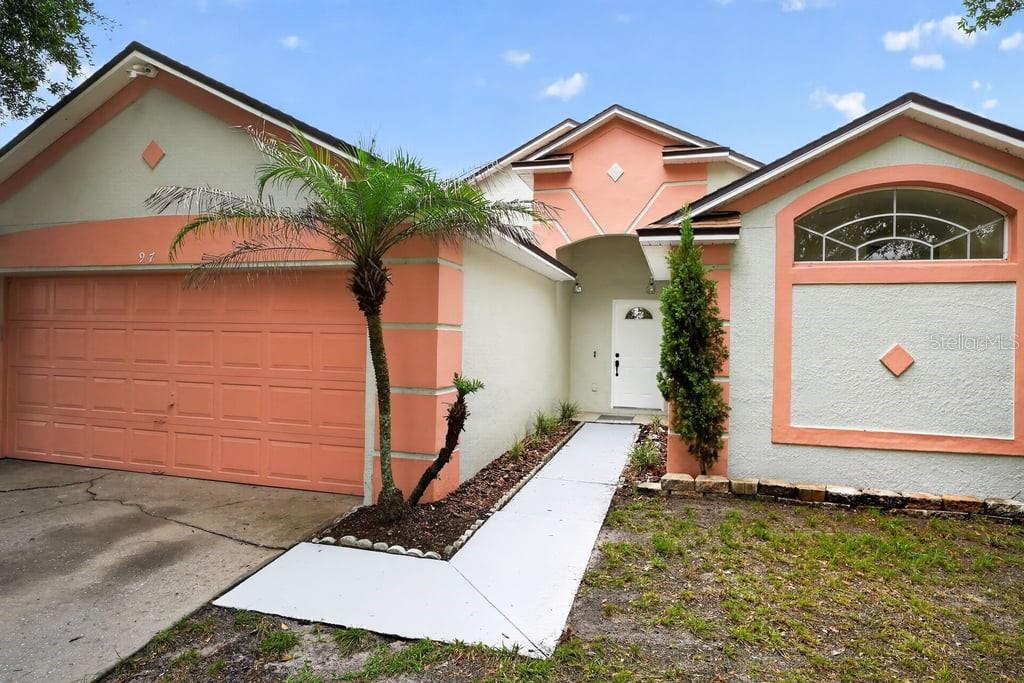 Single Family Residence in APOPKA, FL - Daniel Dourado