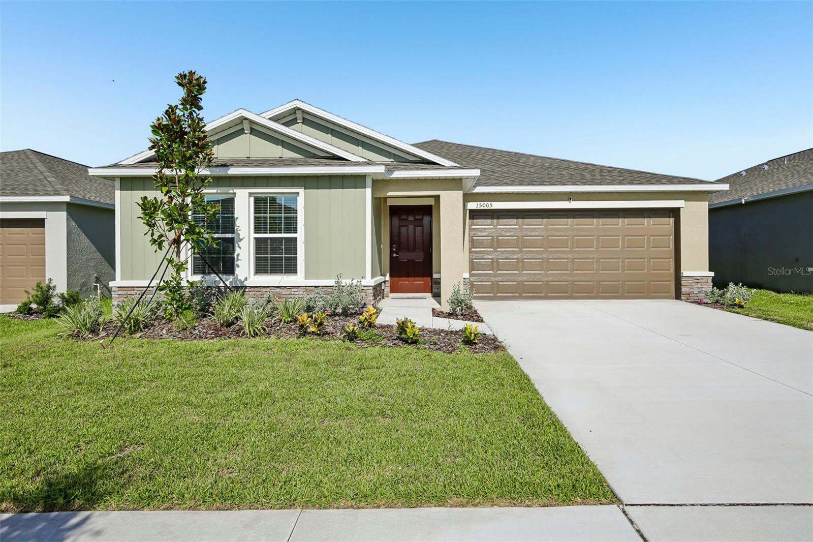 Single Family Residence in WIMAUMA, FL - Daniel Dourado