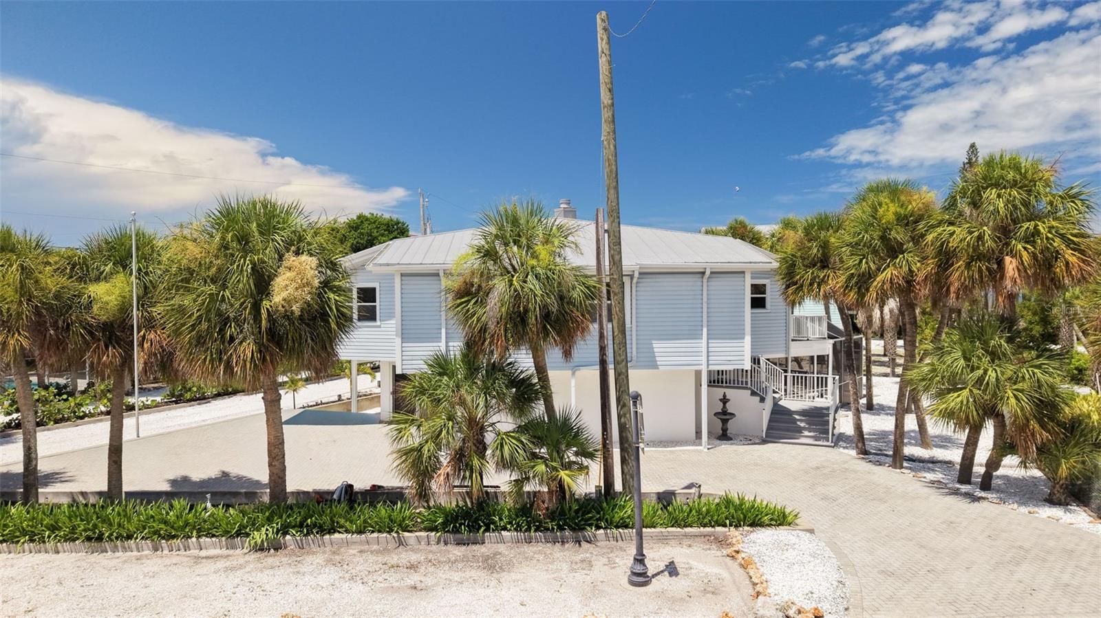 Single Family Residence em ENGLEWOOD, FL - Daniel Dourado