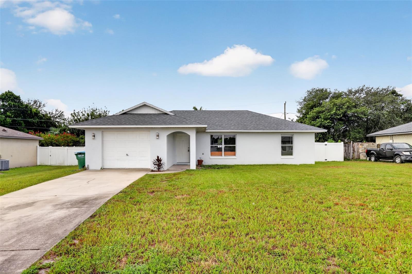 Single Family Residence in DELTONA, FL - Daniel Dourado