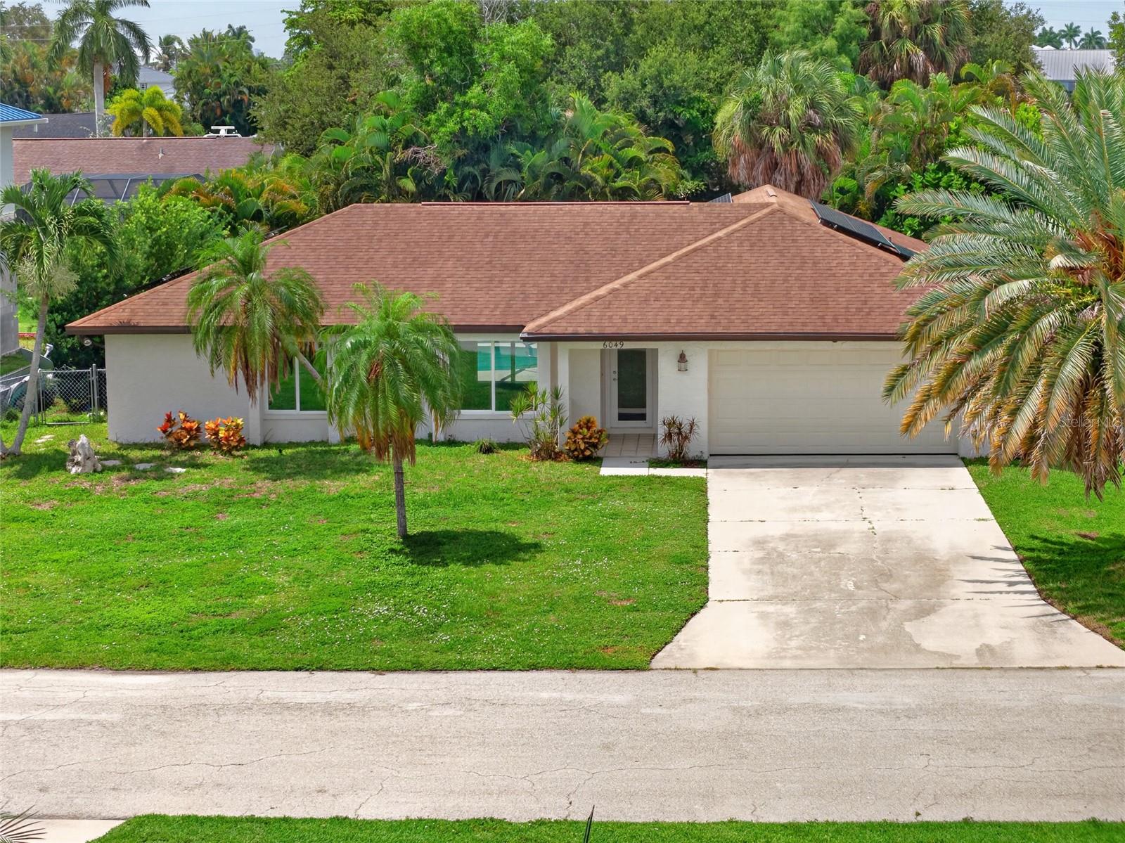 Single Family Residence em FORT MYERS, FL - Daniel Dourado