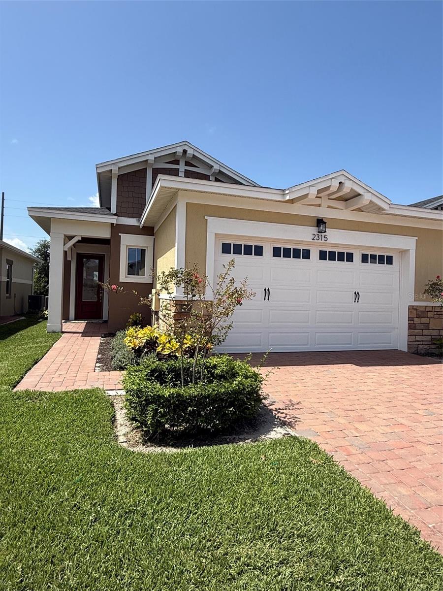Single Family Residence in ST CLOUD, FL - Daniel Dourado