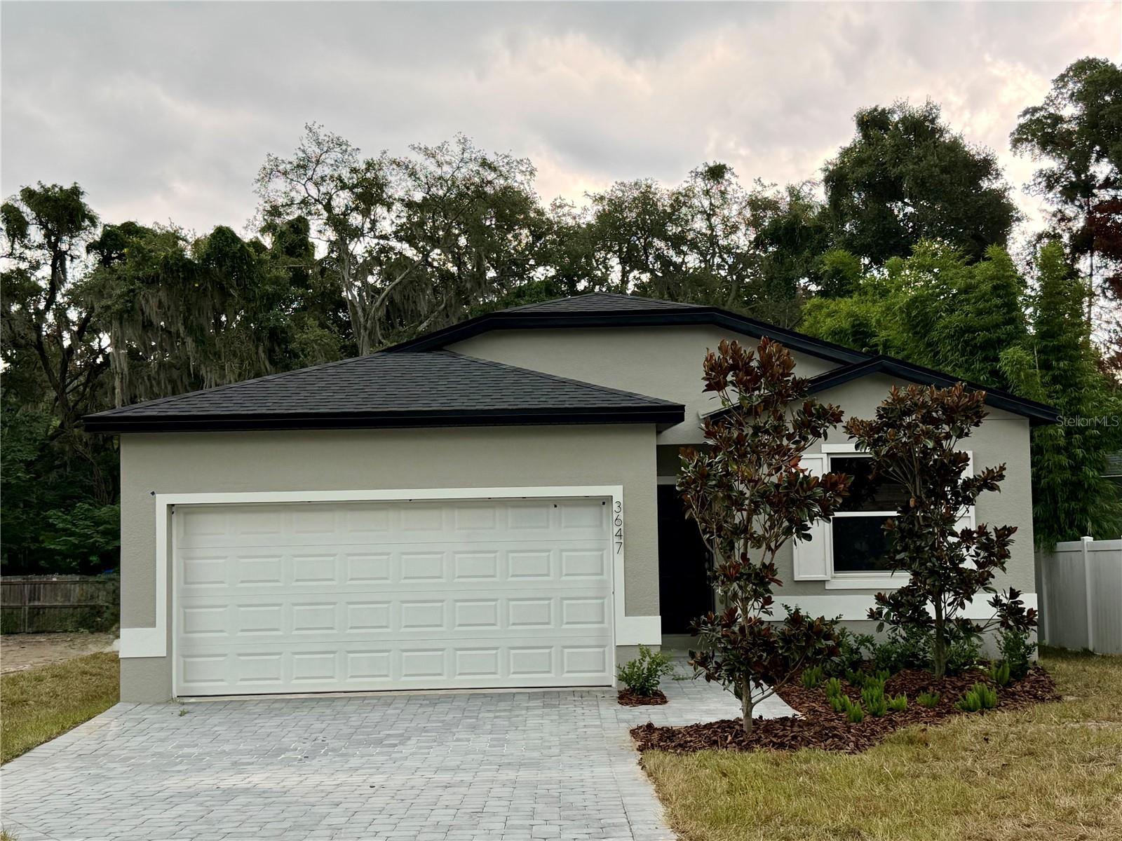 Single Family Residence in APOPKA, FL - Daniel Dourado