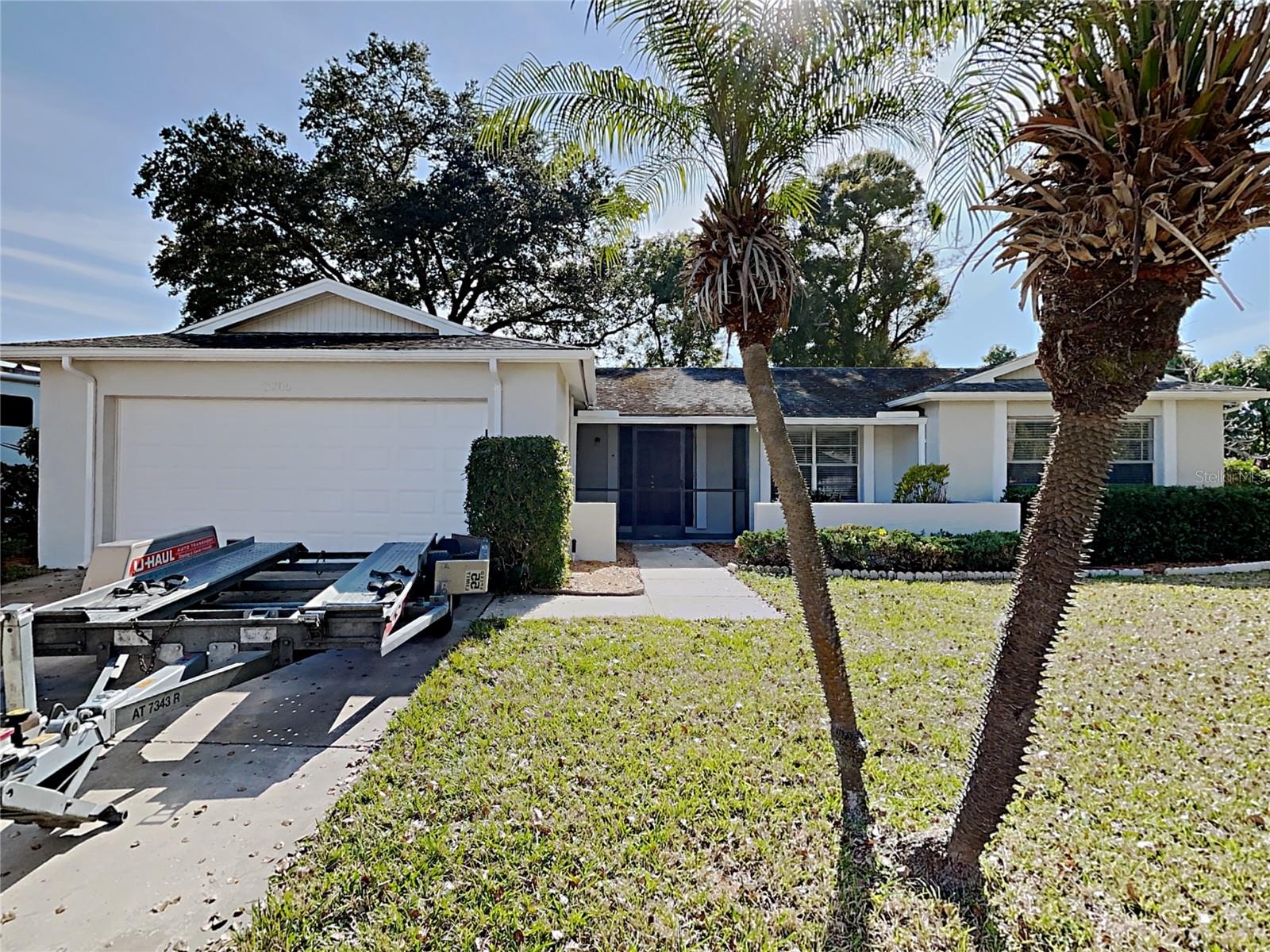 Single Family Residence in BRADENTON, FL - Daniel Dourado