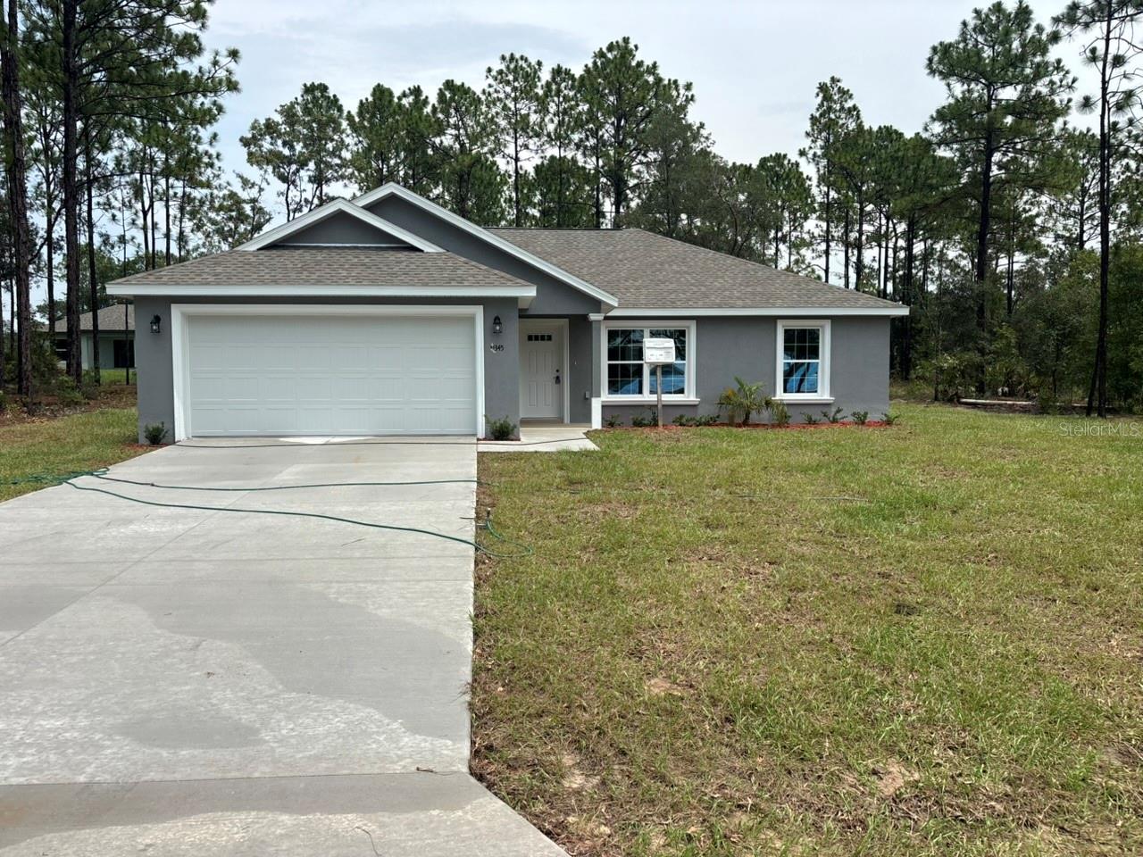 Single Family Residence in DUNNELLON, FL - Daniel Dourado