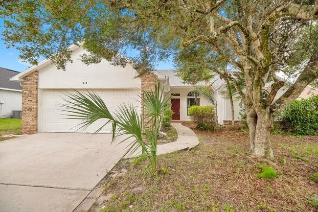Single Family Residence in OVIEDO, FL - Daniel Dourado