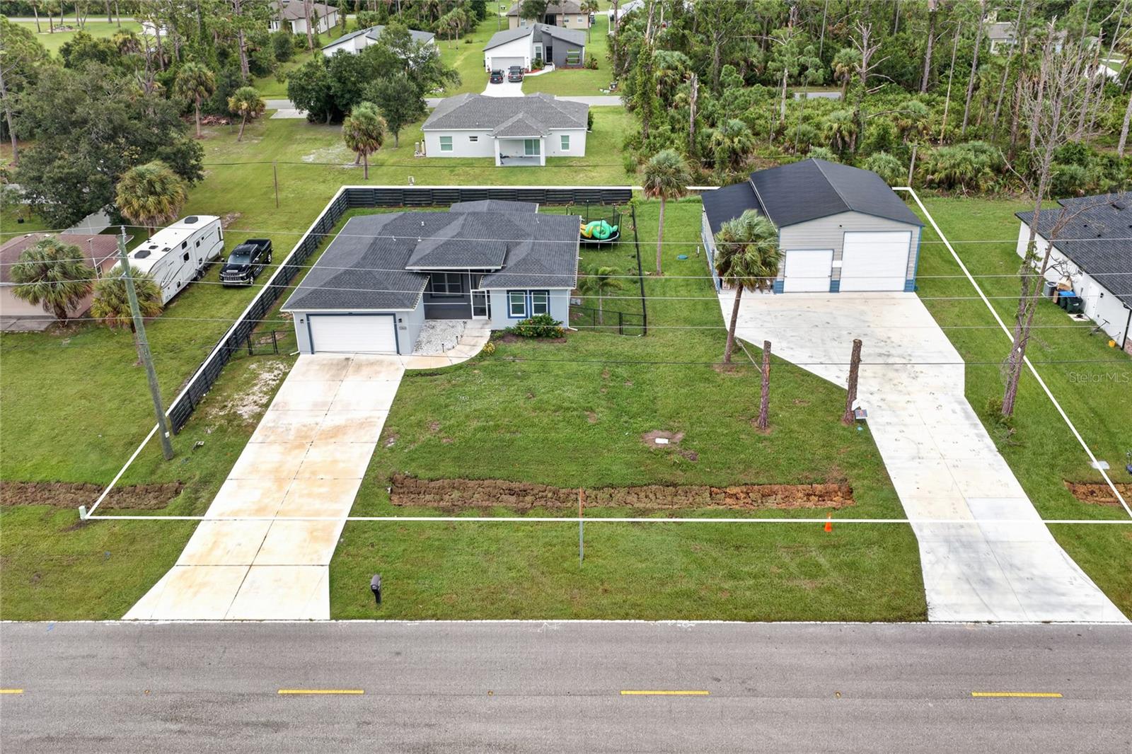 Single Family Residence in NORTH PORT, FL - Daniel Dourado