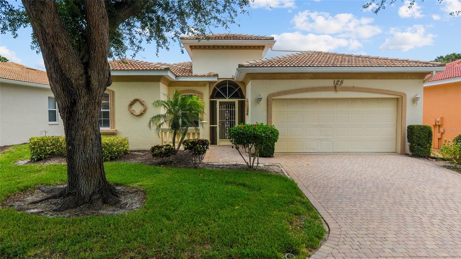 Single Family Residence in VENICE, FL - Daniel Dourado