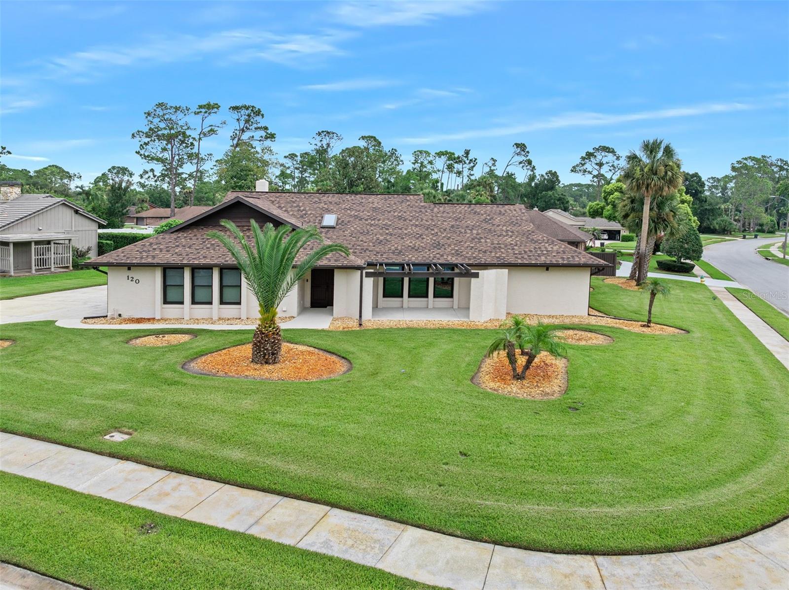 Single Family Residence in DAYTONA BEACH, FL - Daniel Dourado