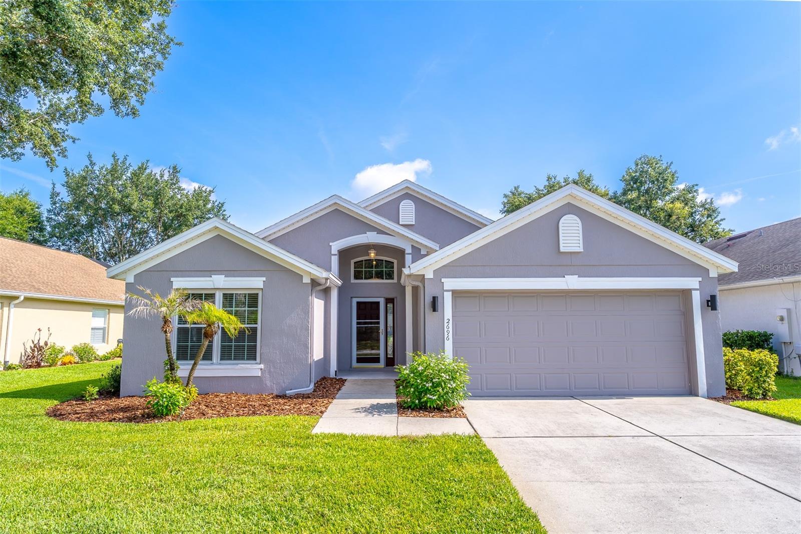 Single Family Residence in OVIEDO, FL - Daniel Dourado
