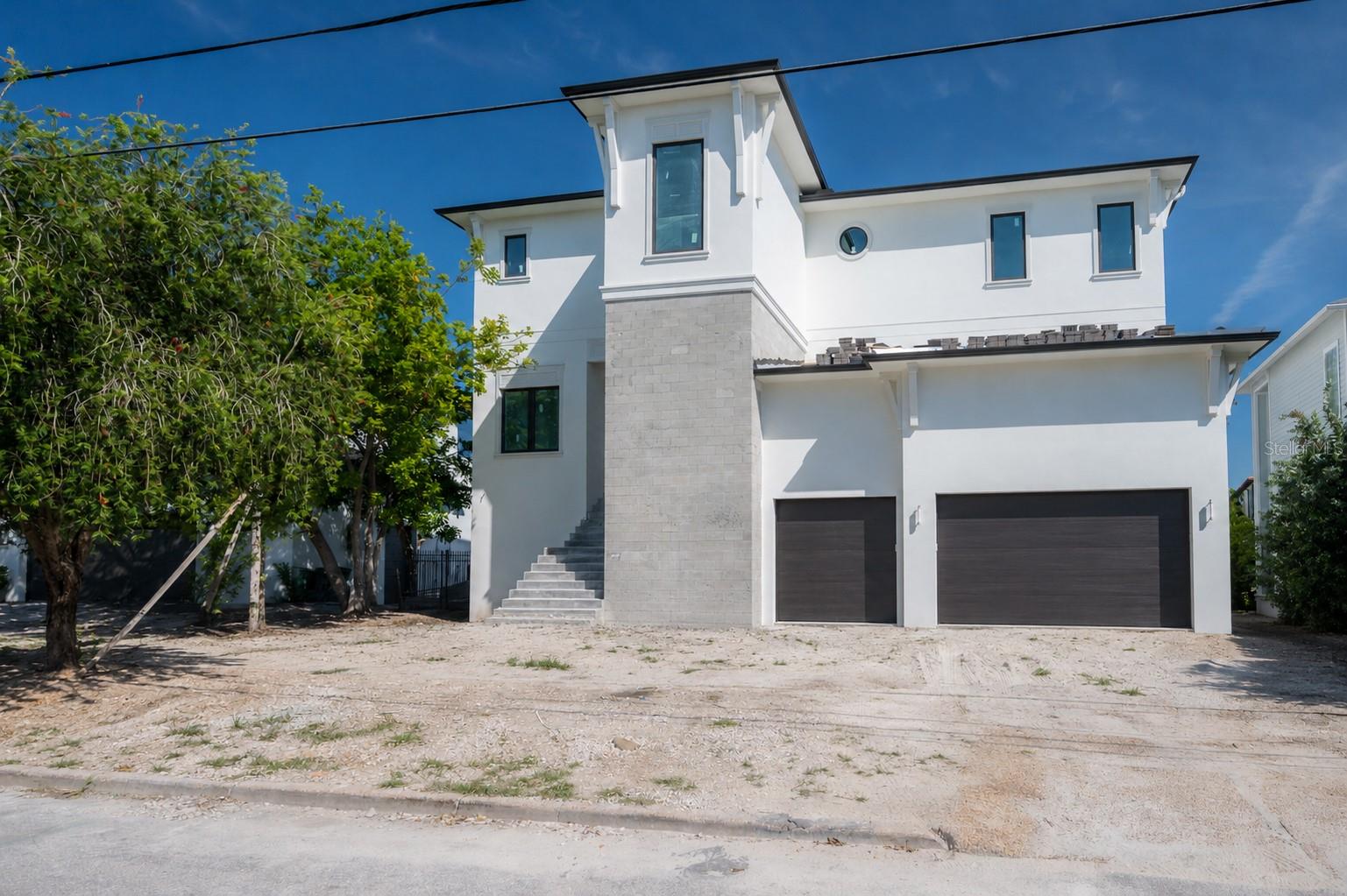 Single Family Residence in TAMPA, FL - Daniel Dourado