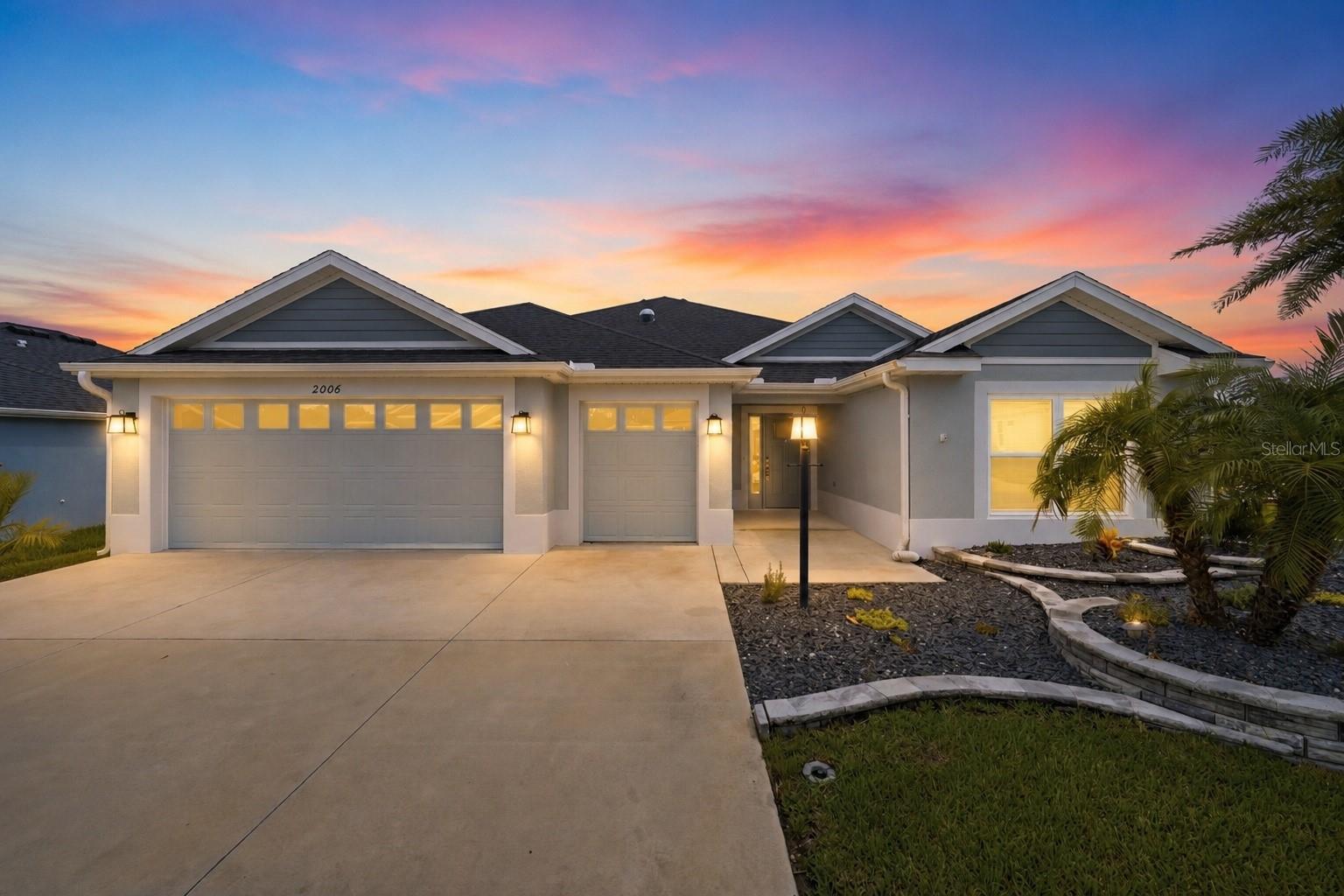 Single Family Residence in THE VILLAGES, FL - Daniel Dourado