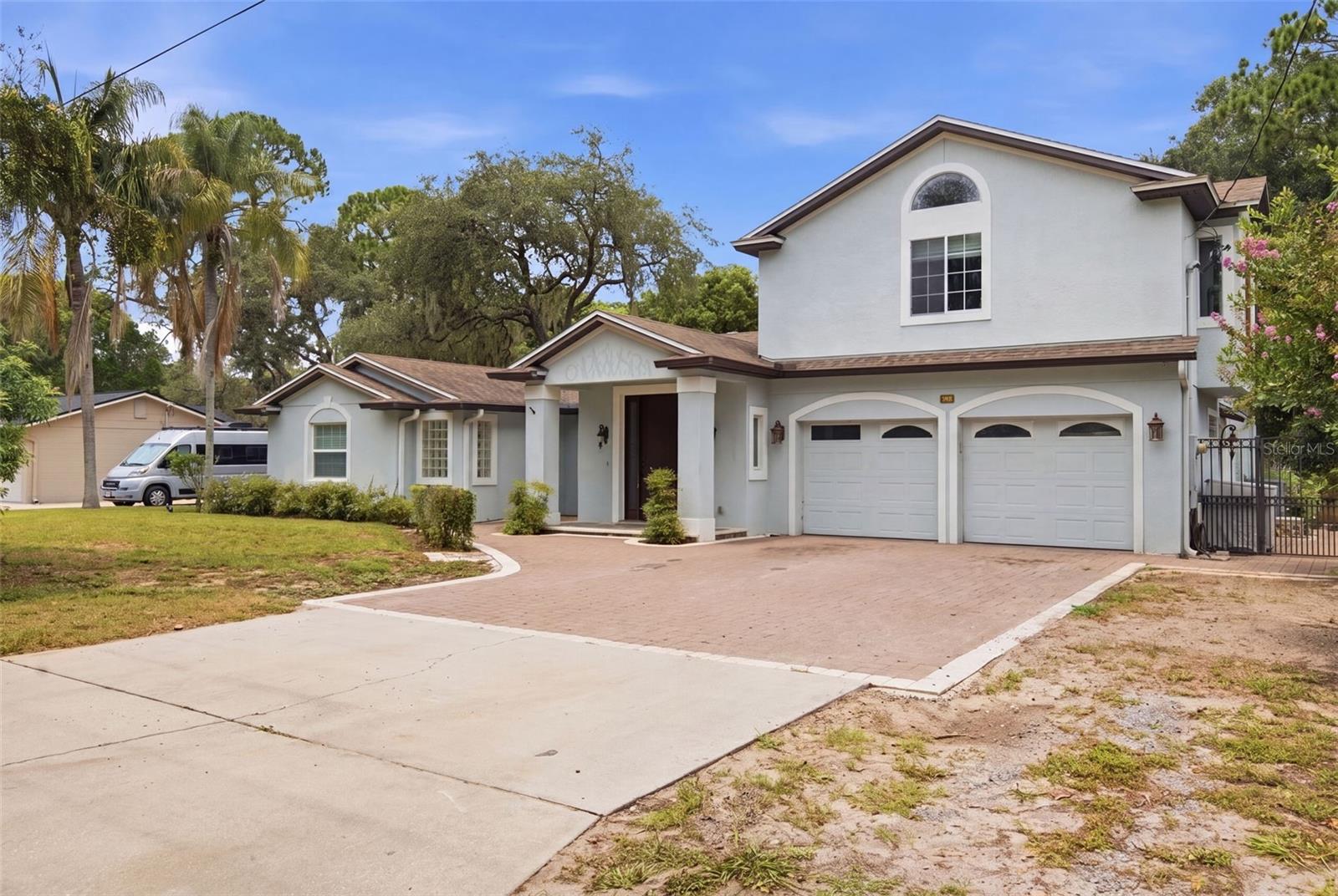 Single Family Residence in LAKE MARY, FL - Daniel Dourado