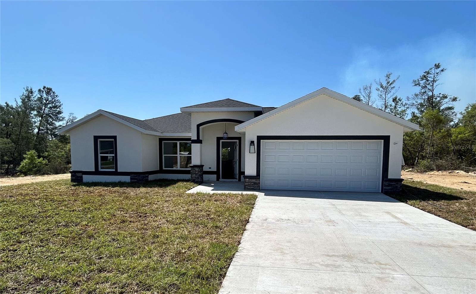 Single Family Residence in DUNNELLON, FL - Daniel Dourado