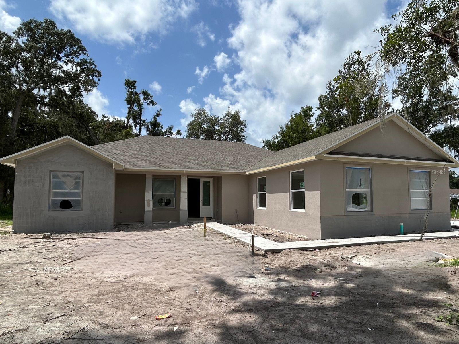 Single Family Residence in WAUCHULA, FL - Daniel Dourado