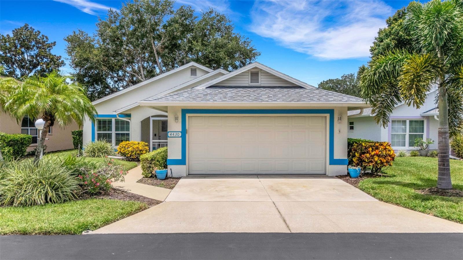 Single Family Residence in BRADENTON, FL - Daniel Dourado