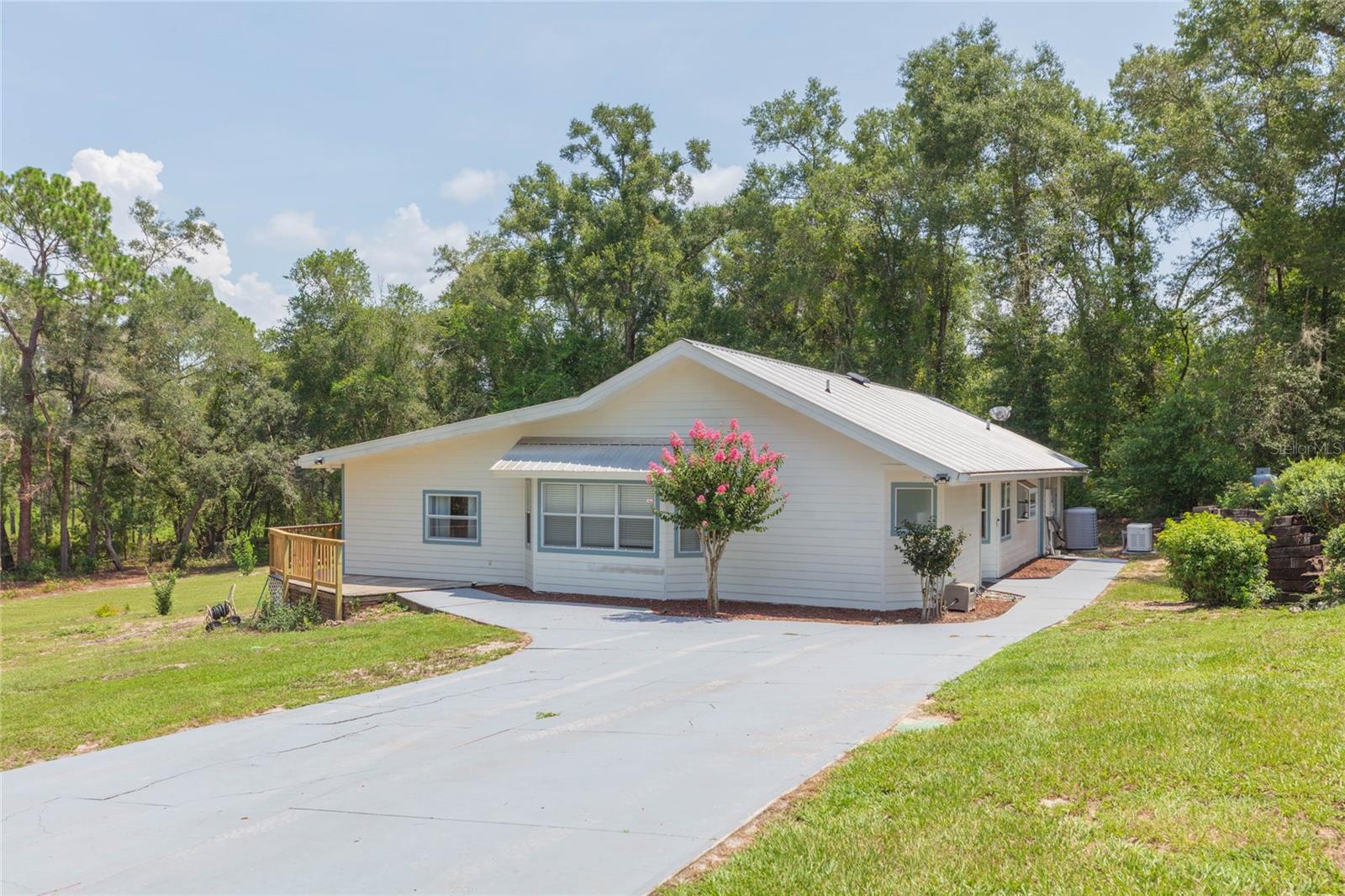 Single Family Residence em DADE CITY, FL - Daniel Dourado