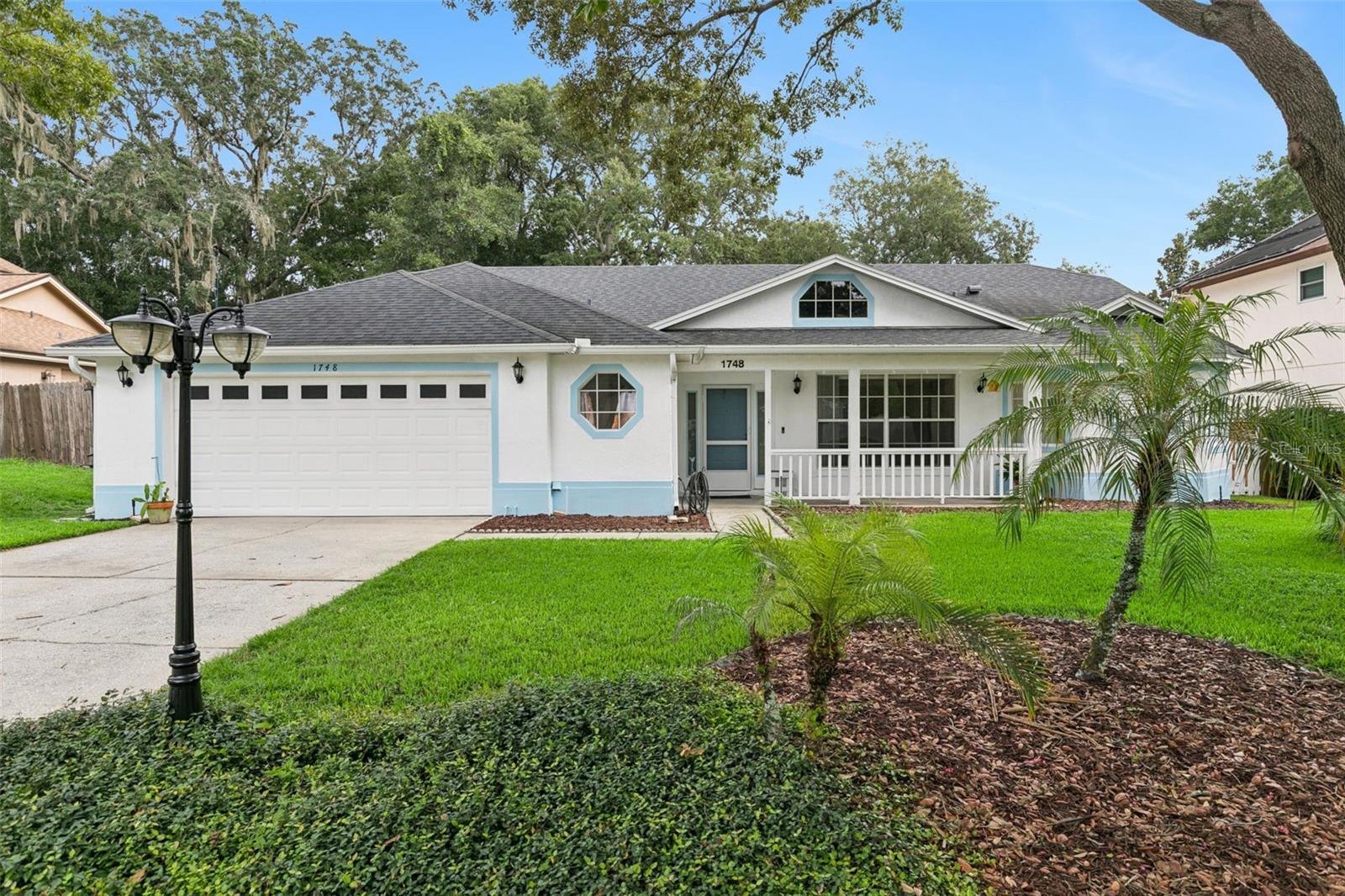 Single Family Residence in APOPKA, FL - Daniel Dourado