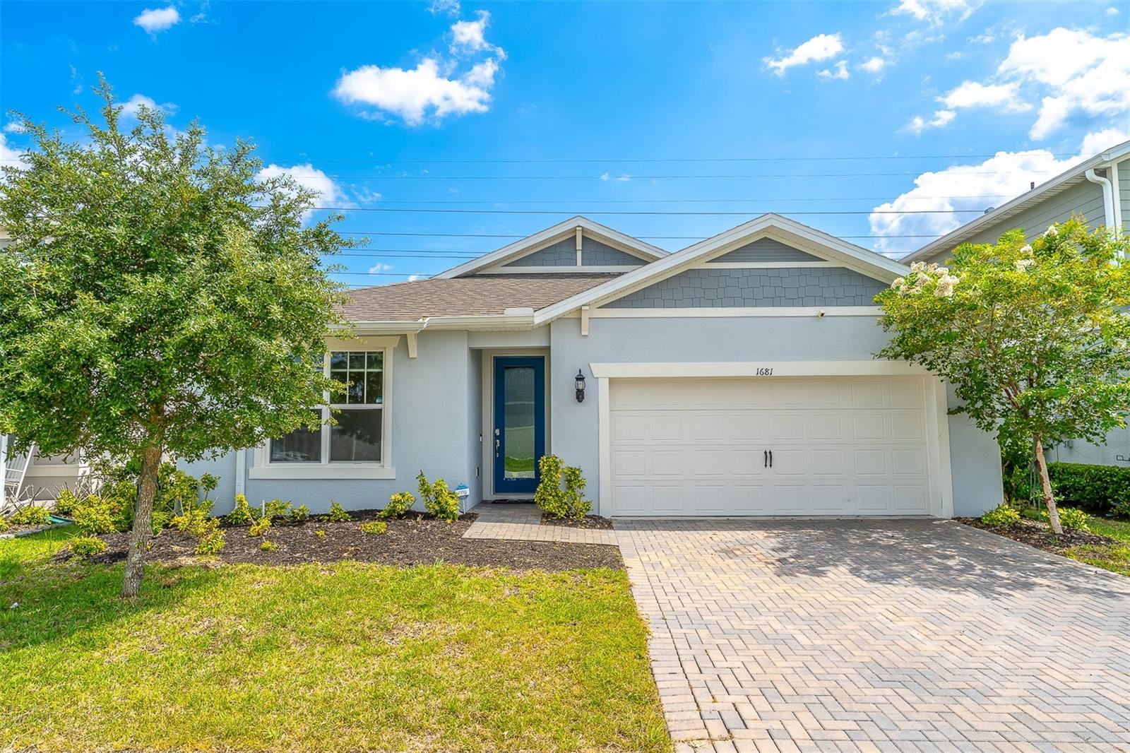 Single Family Residence in OVIEDO, FL - Daniel Dourado