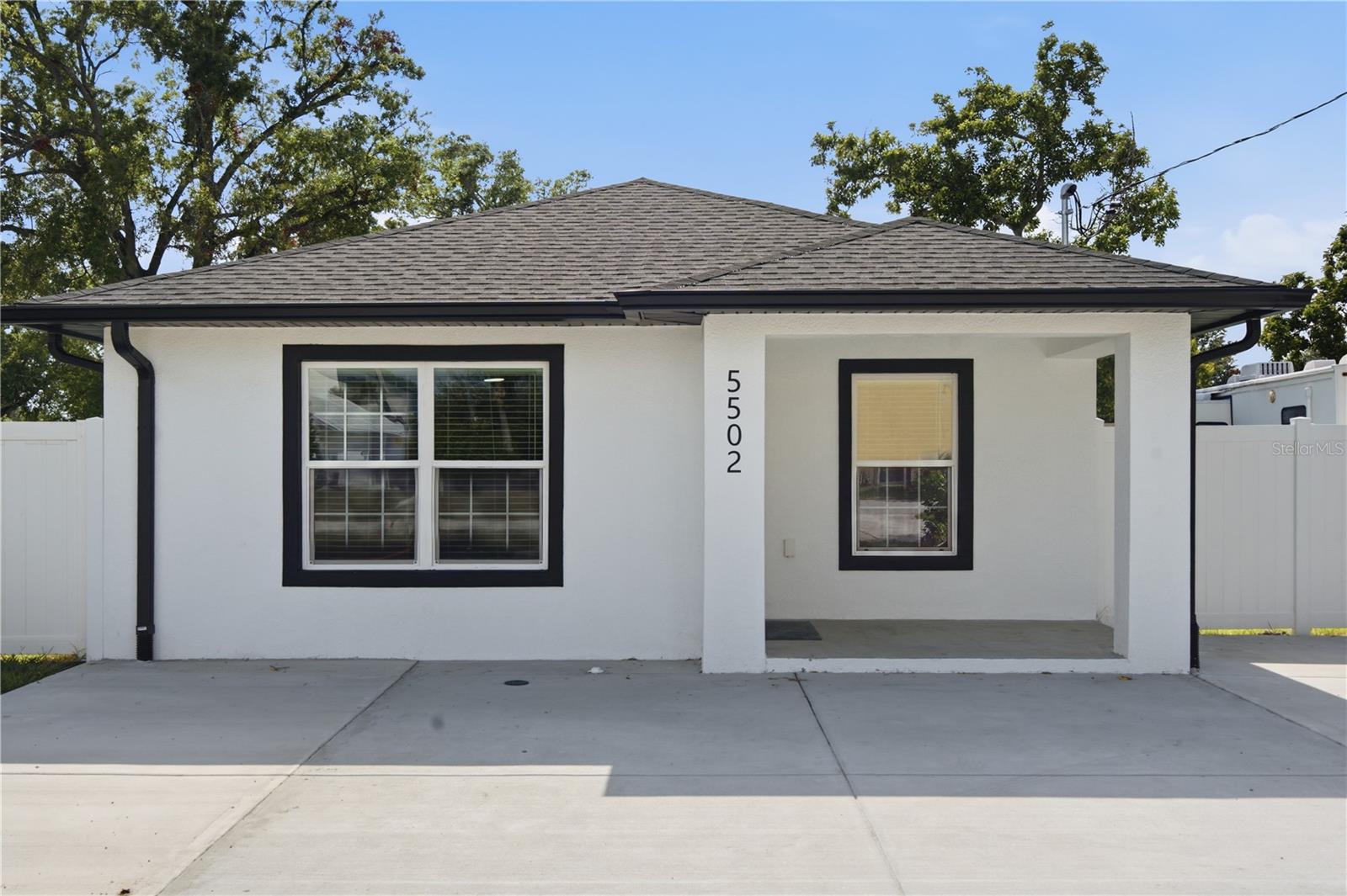 Single Family Residence in TAMPA, FL - Daniel Dourado