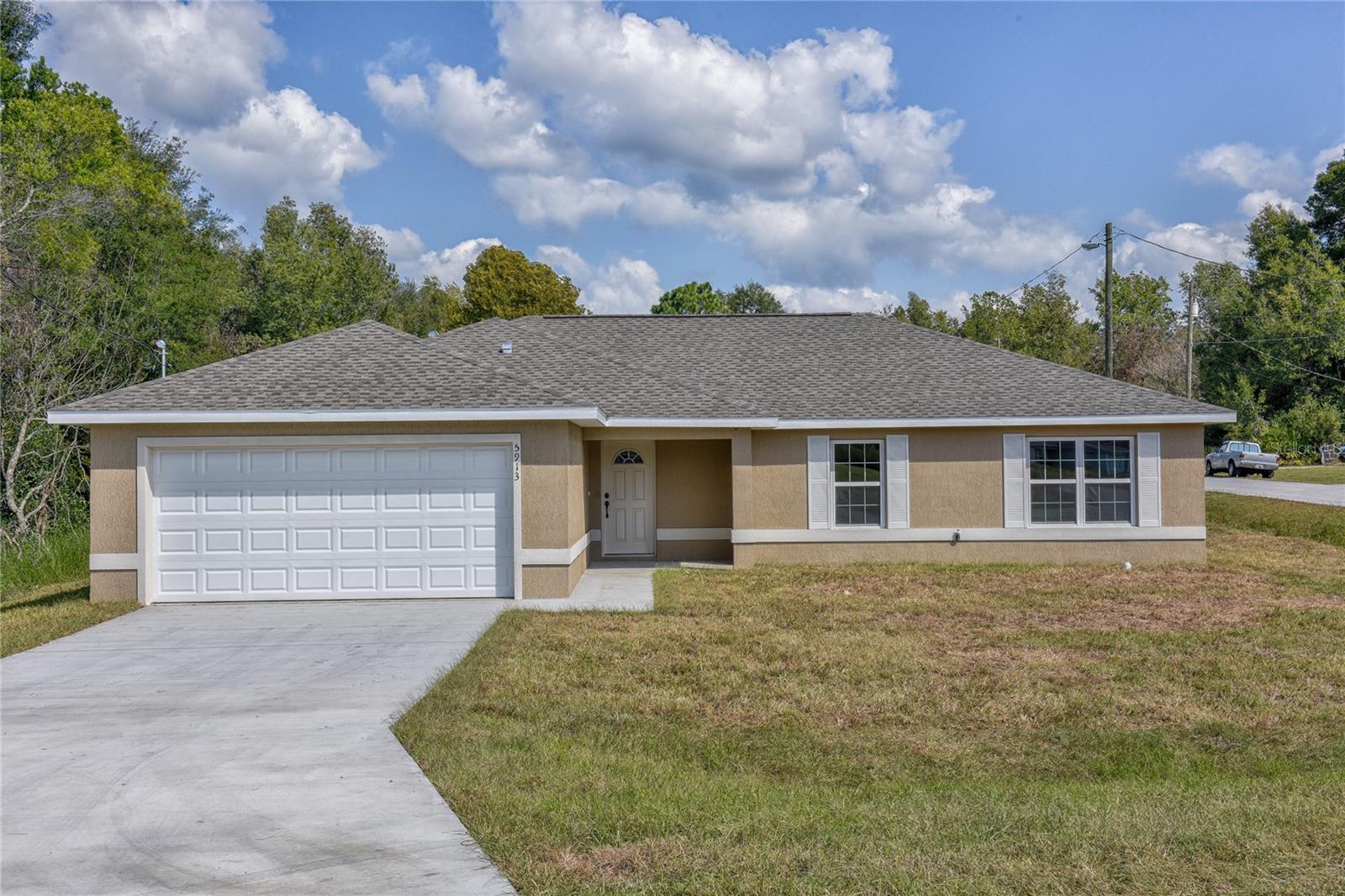Single Family Residence in DUNNELLON, FL - Daniel Dourado