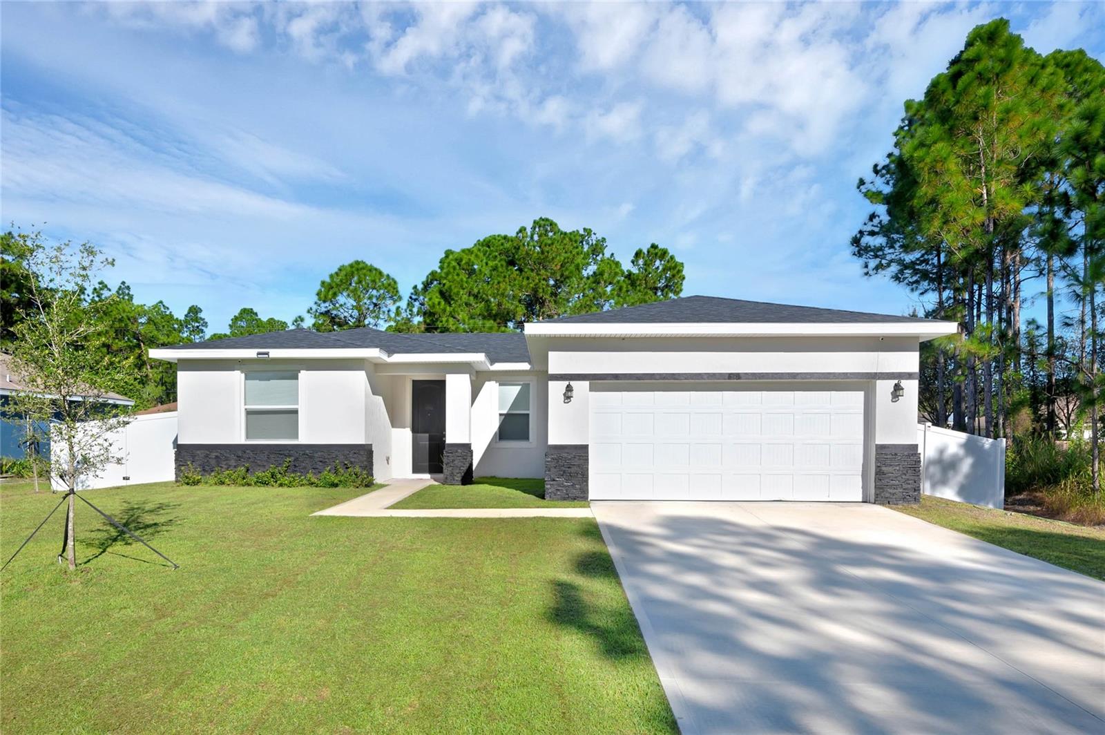 Single Family Residence em PALM BAY, FL - Daniel Dourado