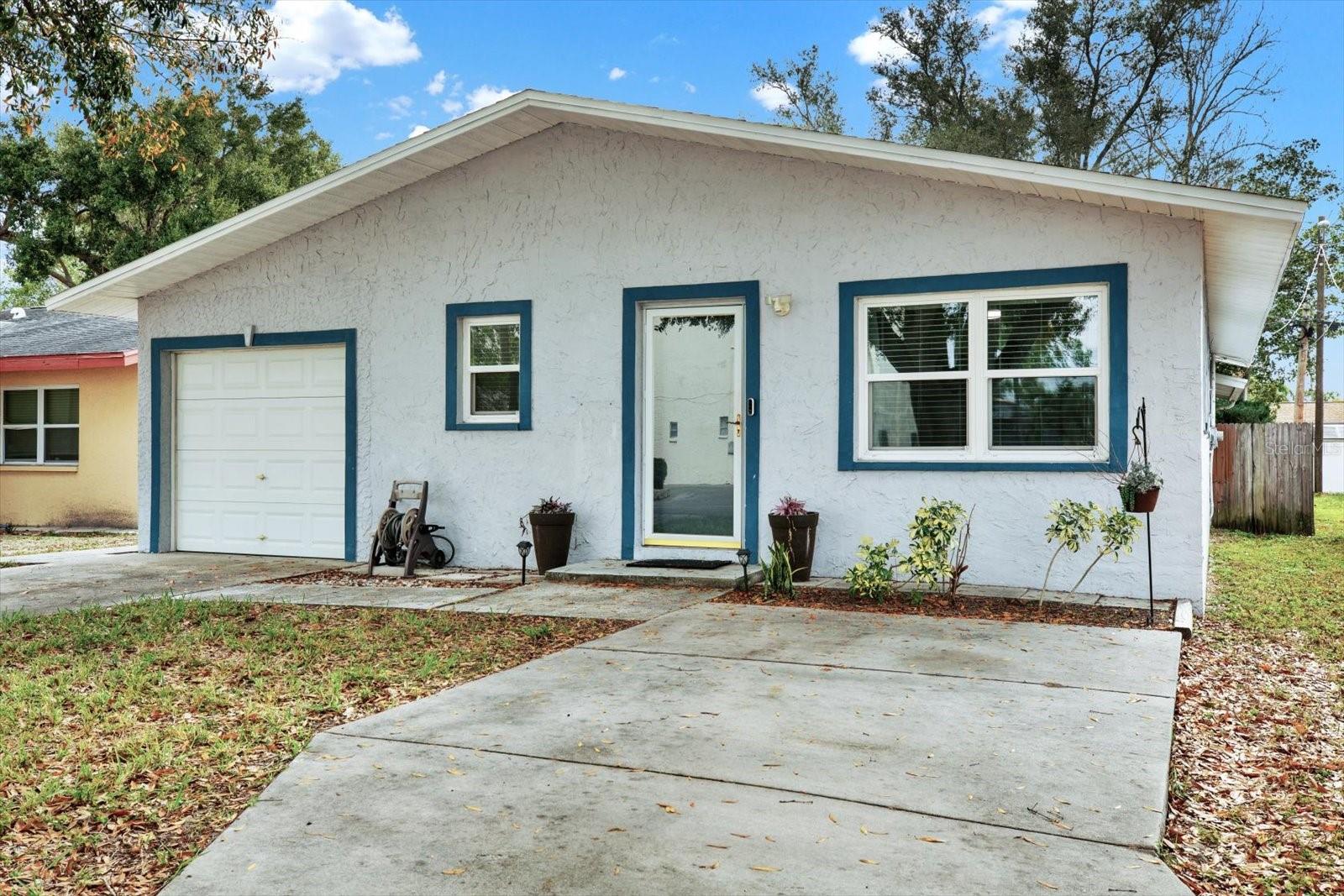 Single Family Residence em PINELLAS PARK, FL - Daniel Dourado