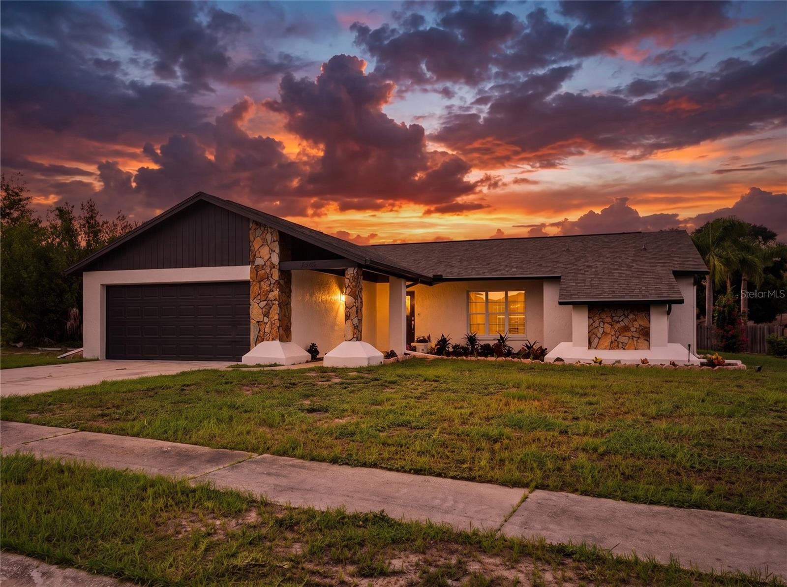 Single Family Residence in PORT RICHEY, FL - Daniel Dourado