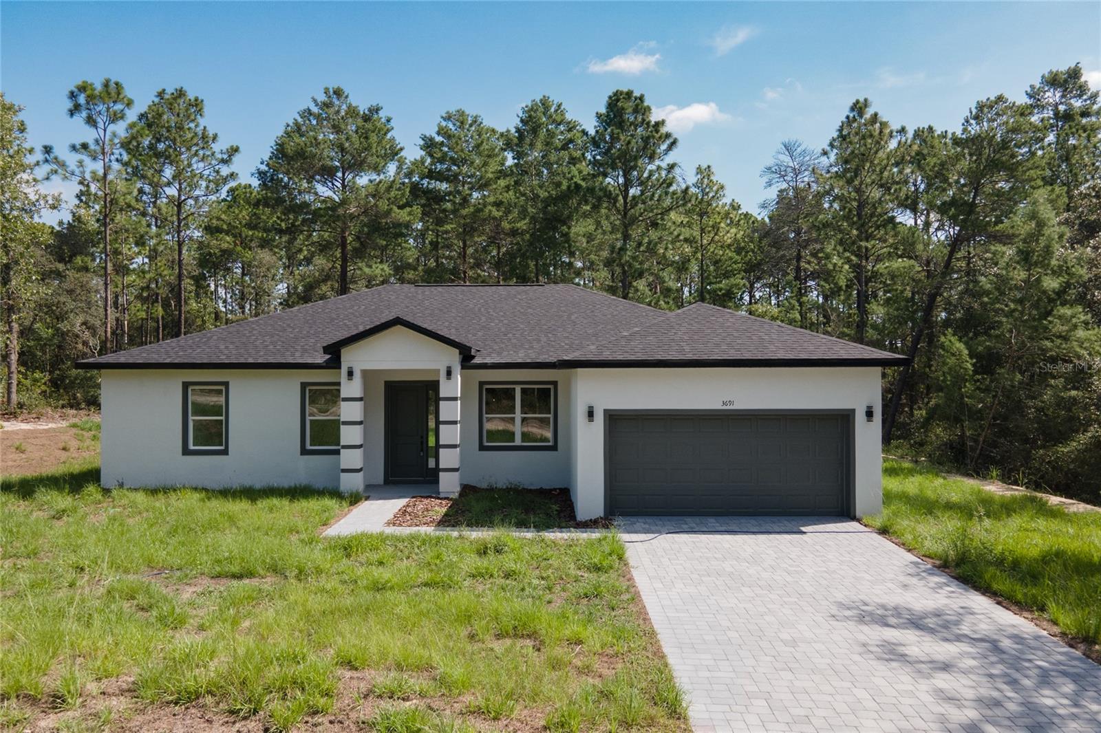 Single Family Residence in DUNNELLON, FL - Daniel Dourado