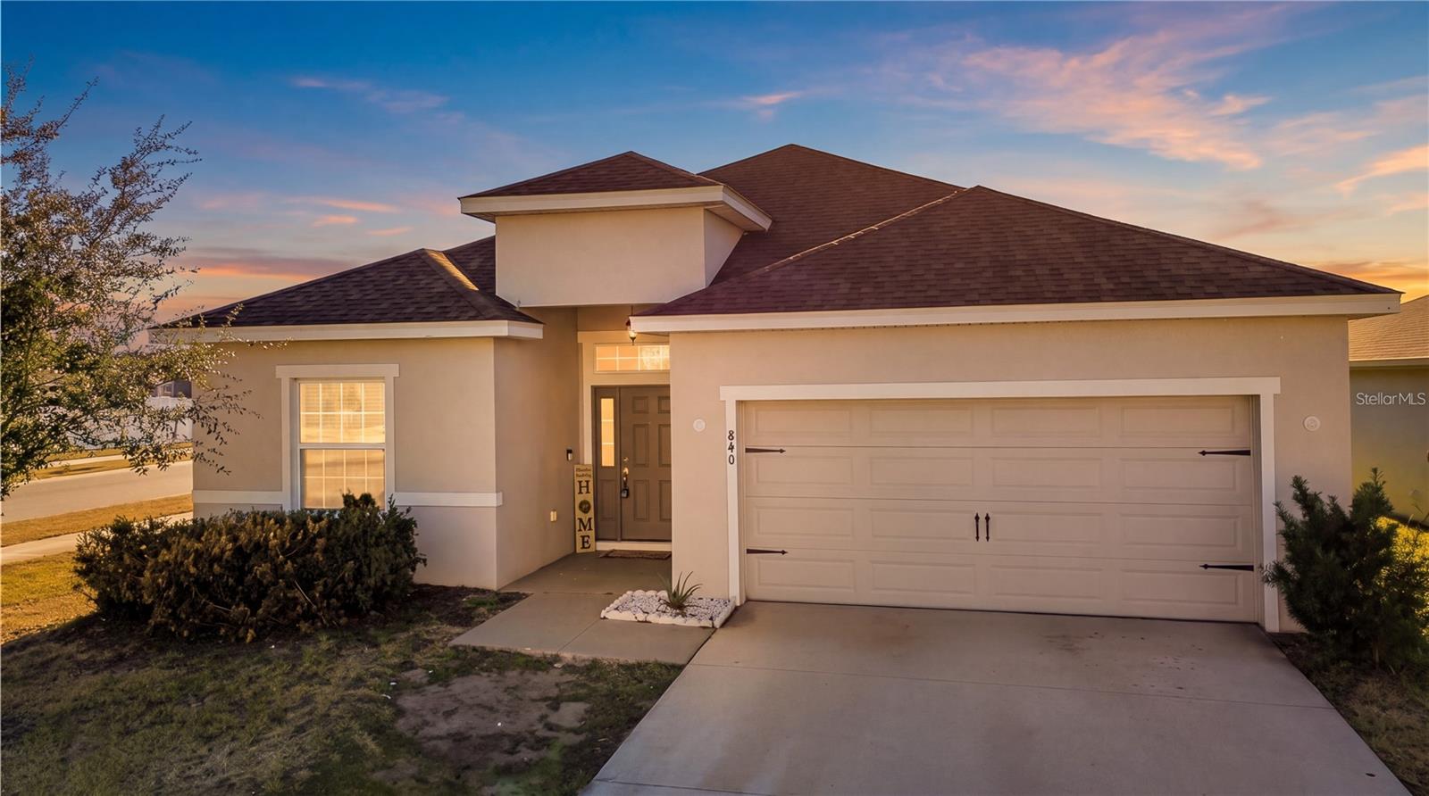 Single Family Residence in DAVENPORT, FL - Daniel Dourado