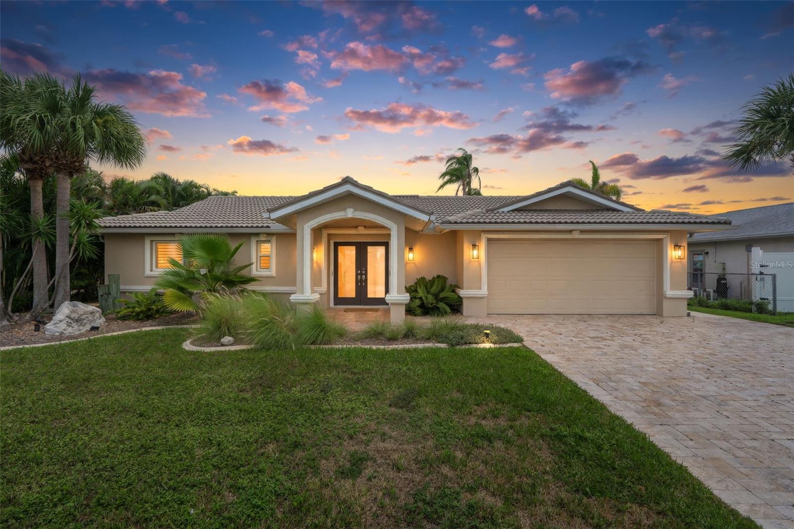 Single Family Residence in NEW PORT RICHEY, FL - Daniel Dourado