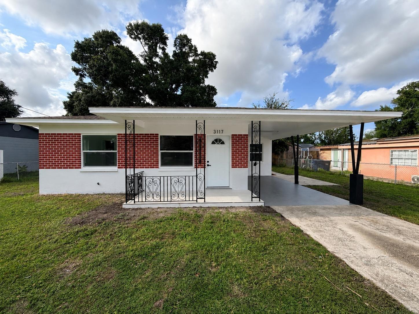 Single Family Residence in TAMPA, FL - Daniel Dourado