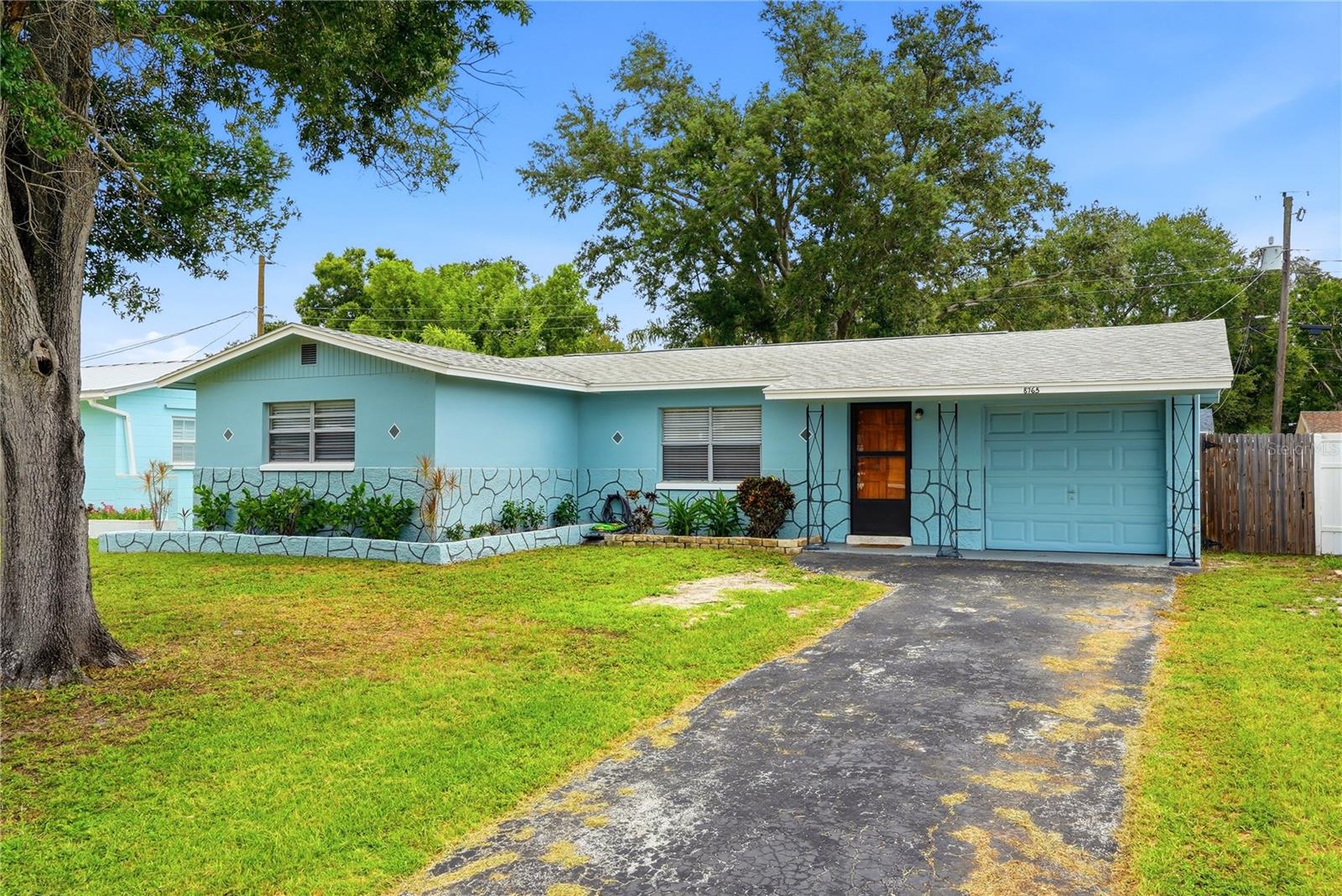 Single Family Residence em PINELLAS PARK, FL - Daniel Dourado