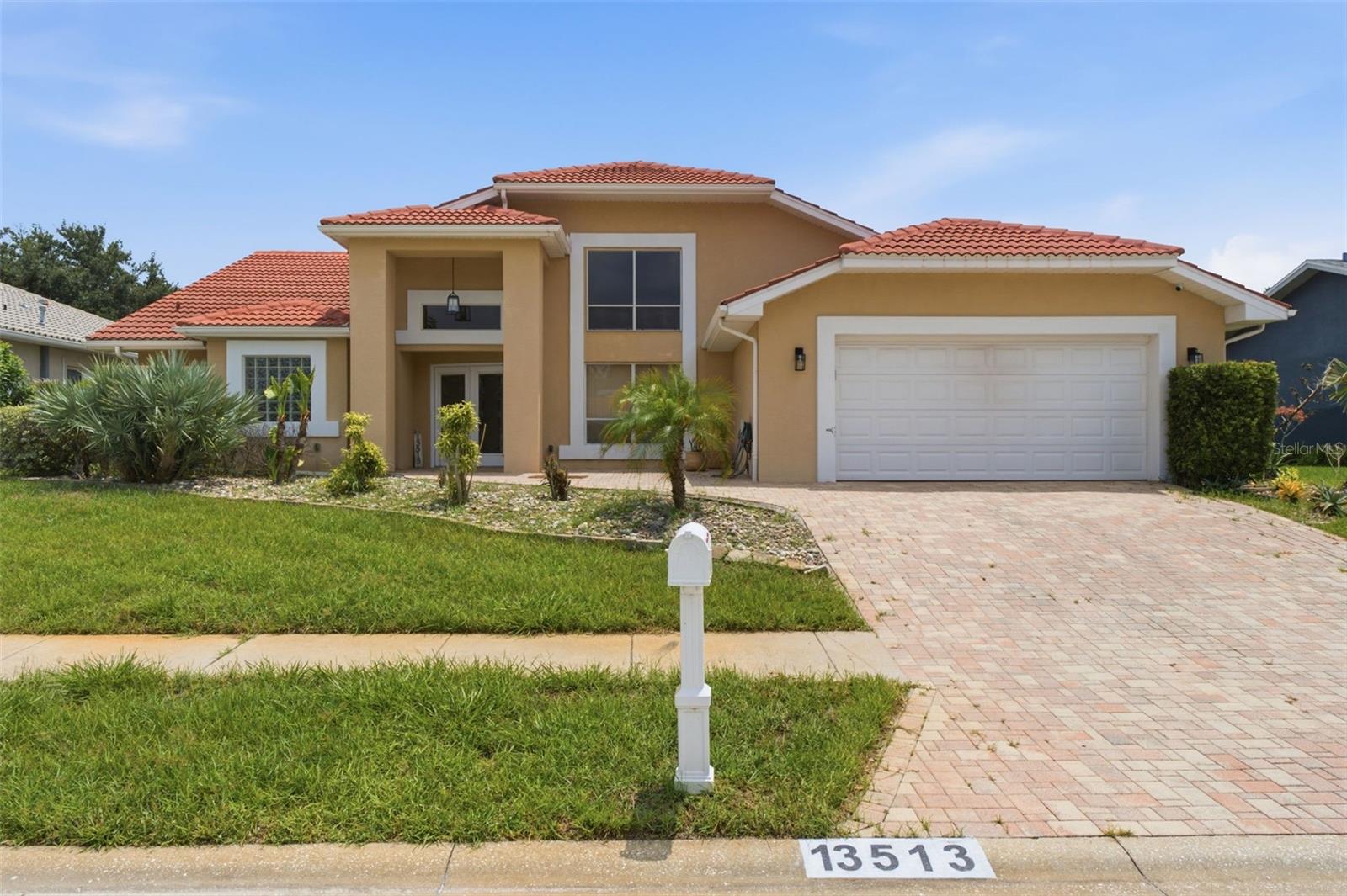 Single Family Residence in HUDSON, FL - Daniel Dourado