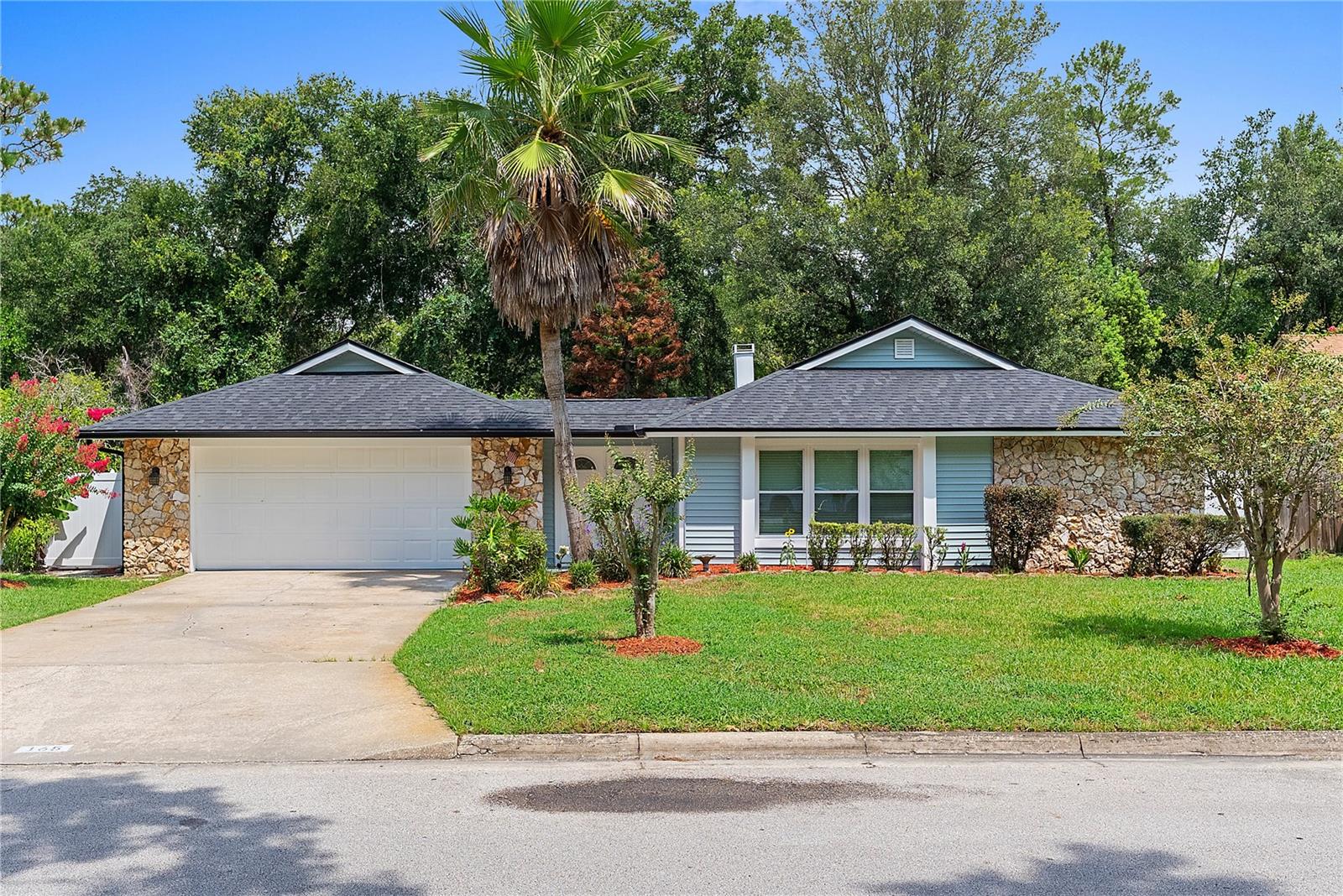 Single Family Residence in LONGWOOD, FL - Daniel Dourado