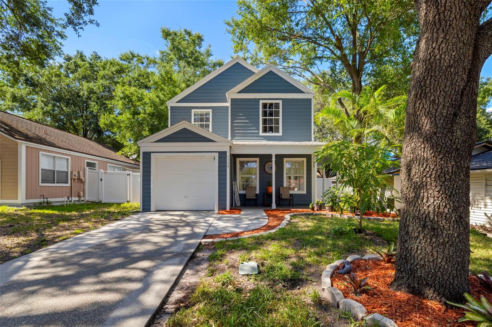 Single Family Residence in TEMPLE TERRACE, FL - Daniel Dourado